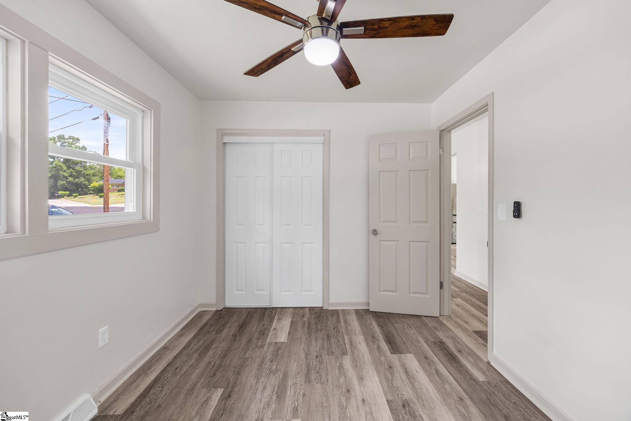 33 Dunlap Drive Greenville, SC 29605