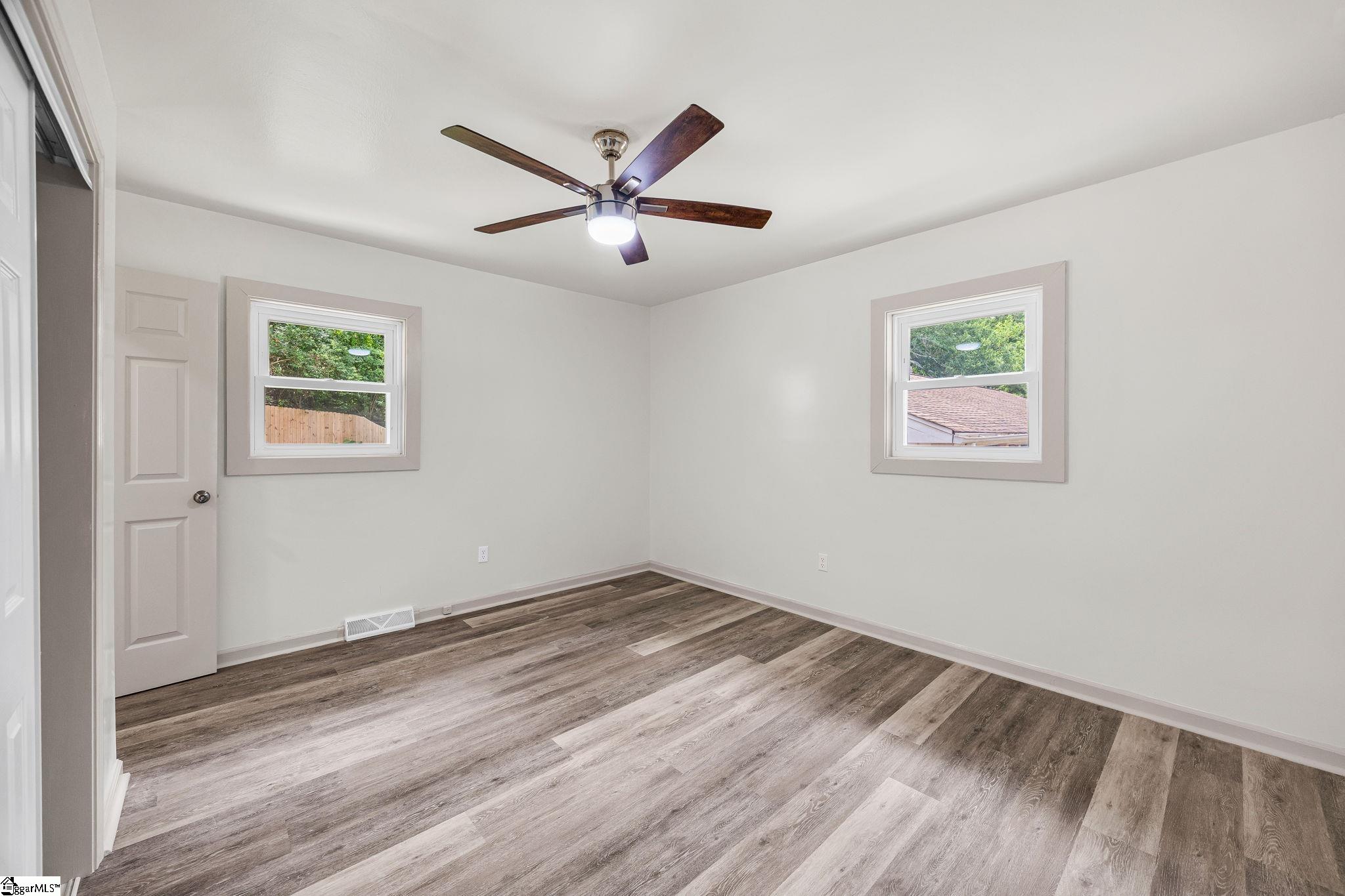 33 Dunlap Drive Greenville, SC 29605
