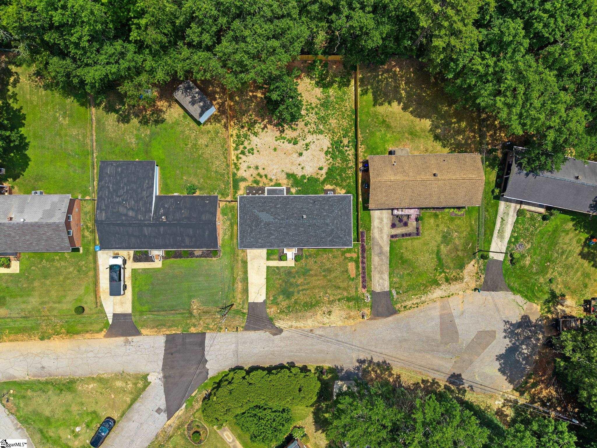 33 Dunlap Drive Greenville, SC 29605