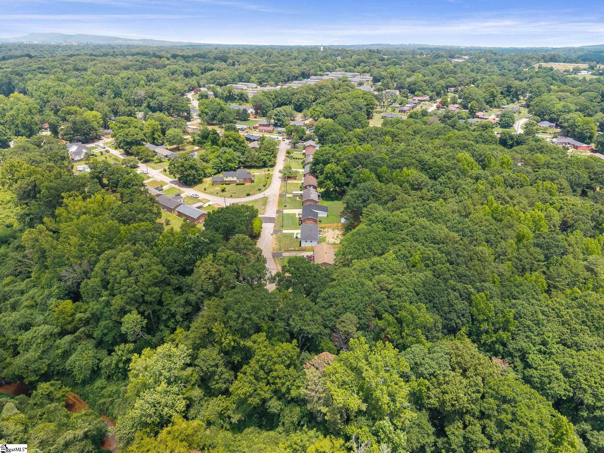 33 Dunlap Drive Greenville, SC 29605