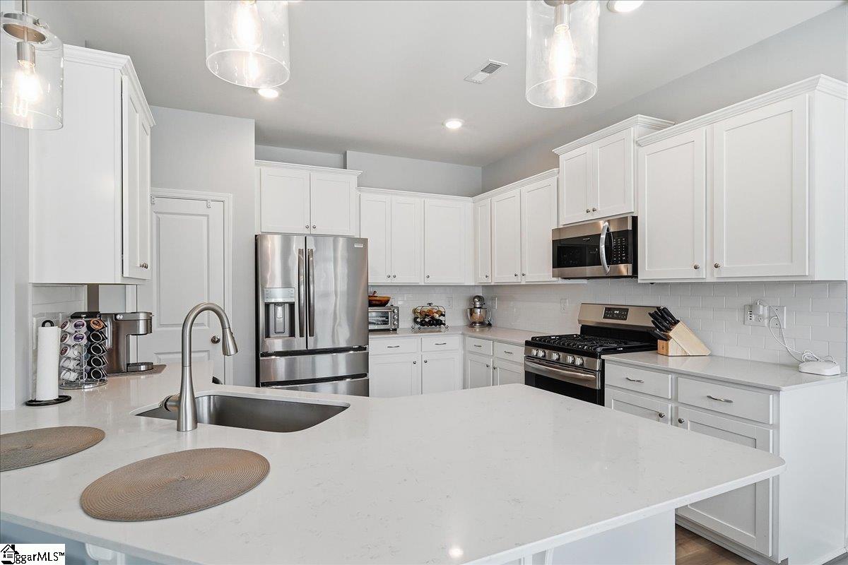208 Grassy Creek Way Pendelton, SC 29670