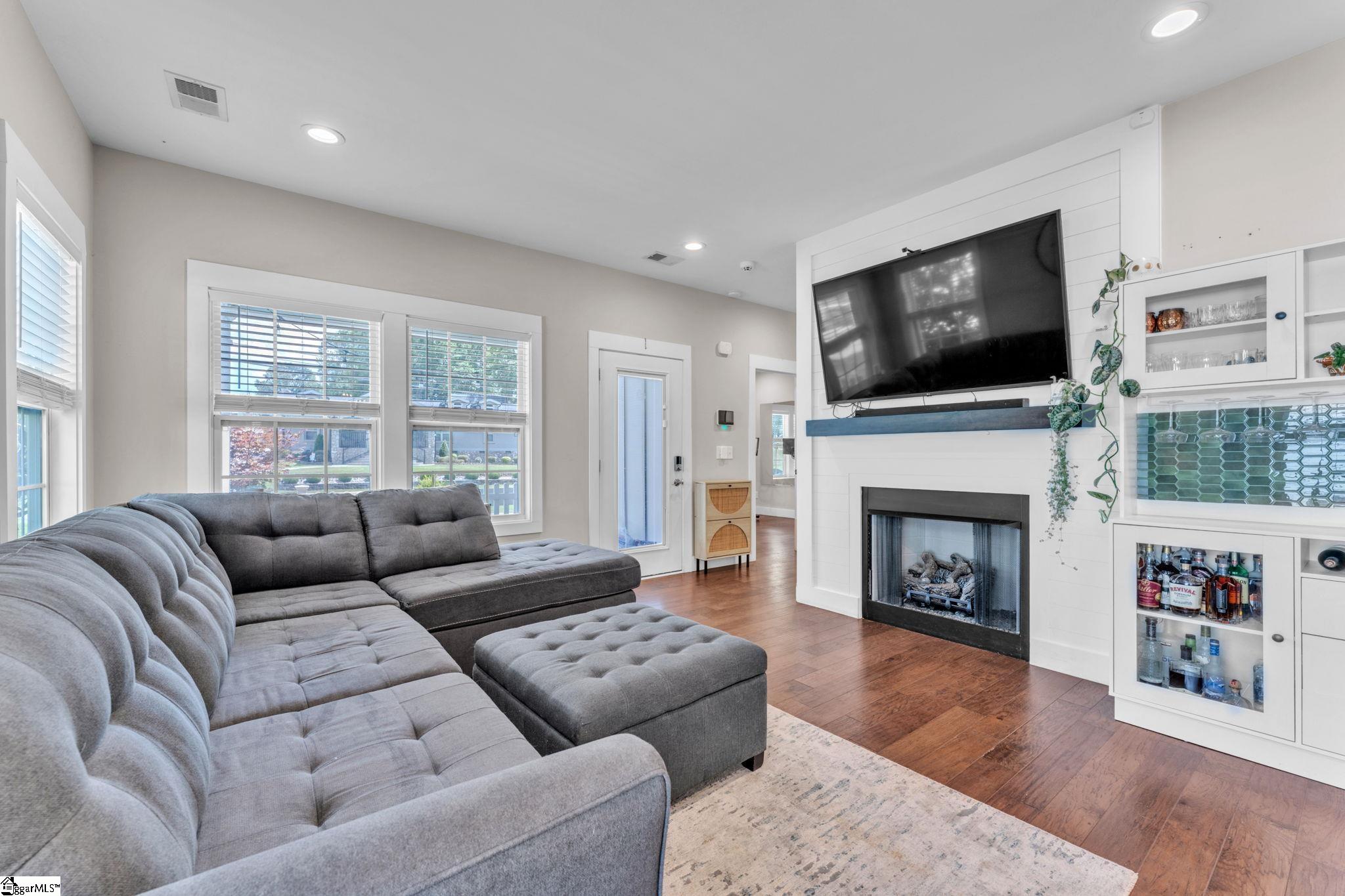502 Prosperity Avenue Greenville, SC 29605