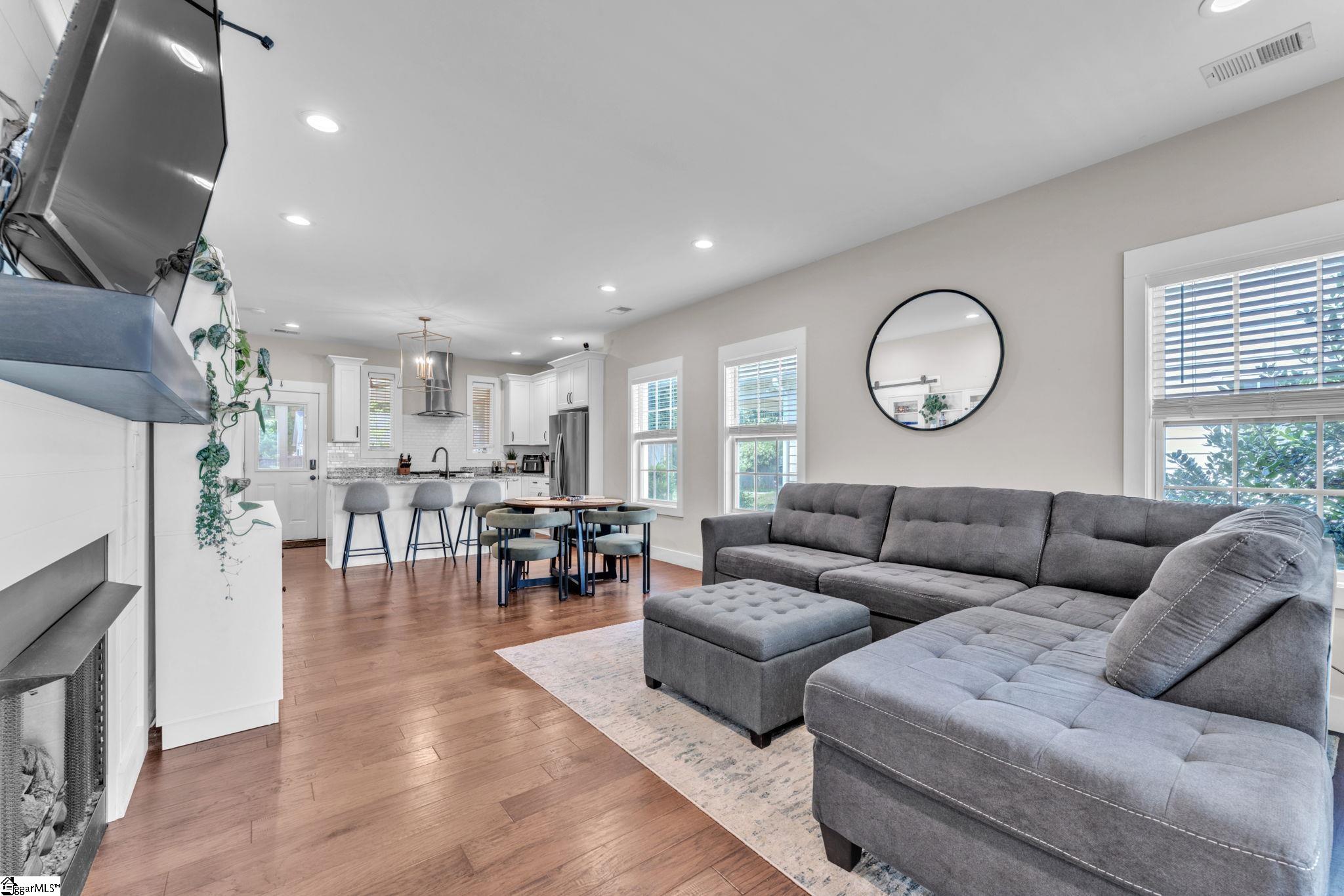 502 Prosperity Avenue Greenville, SC 29605