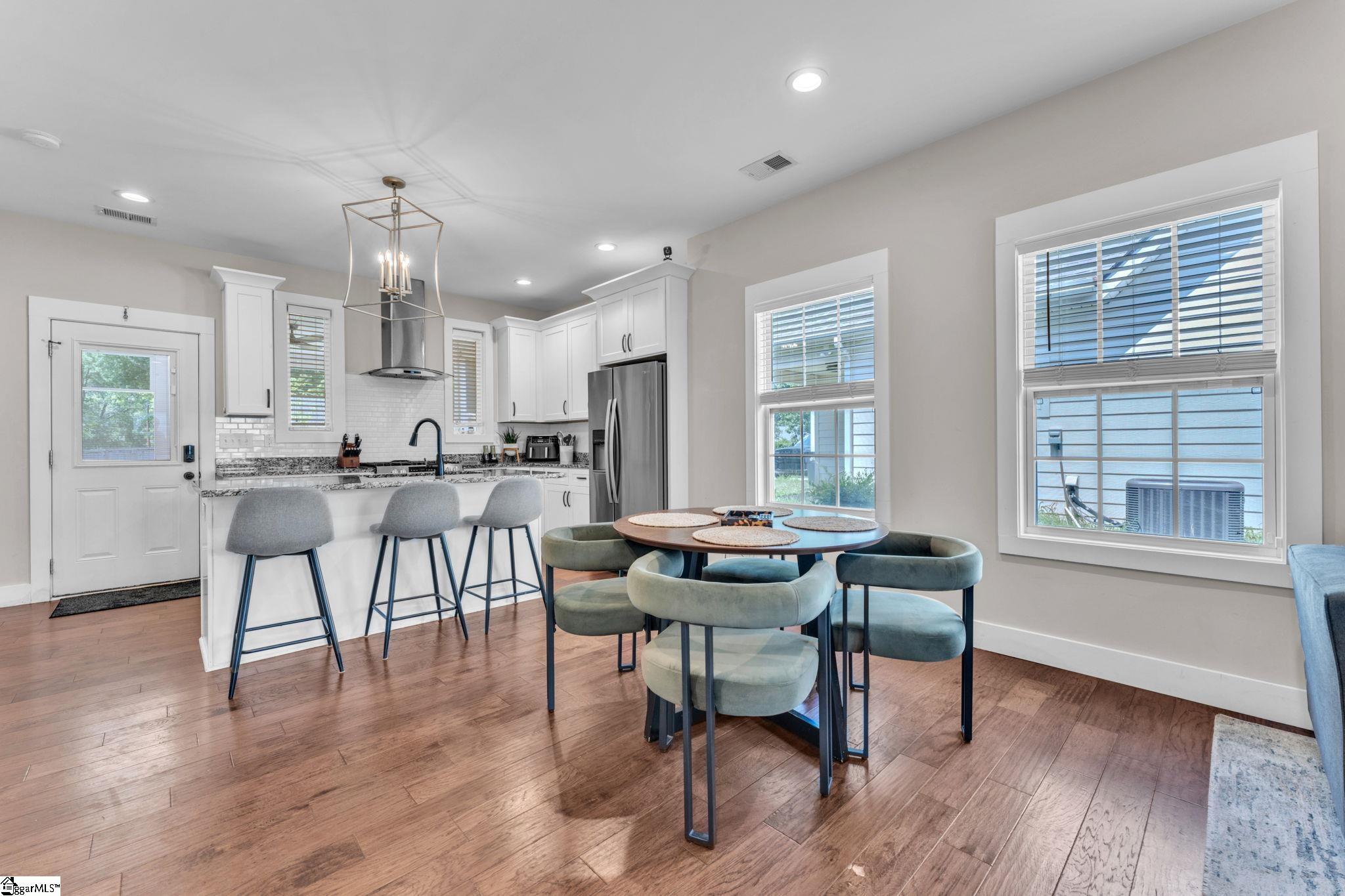 502 Prosperity Avenue Greenville, SC 29605