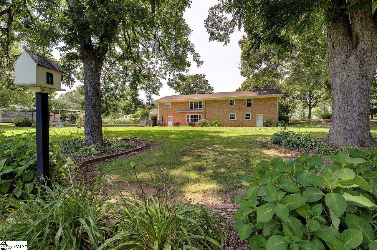 202 Ridgecrest Court Simpsonville, SC 29680