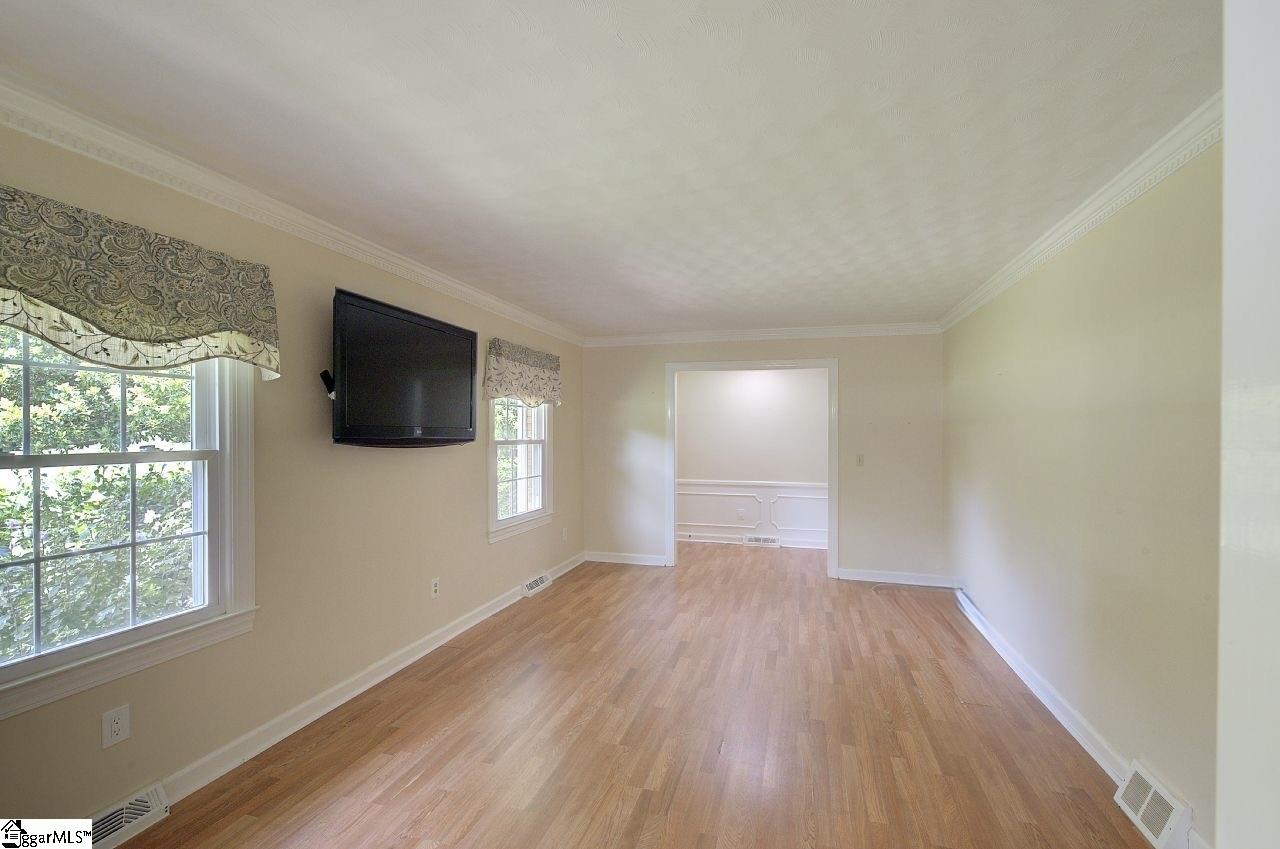 202 Ridgecrest Court Simpsonville, SC 29680