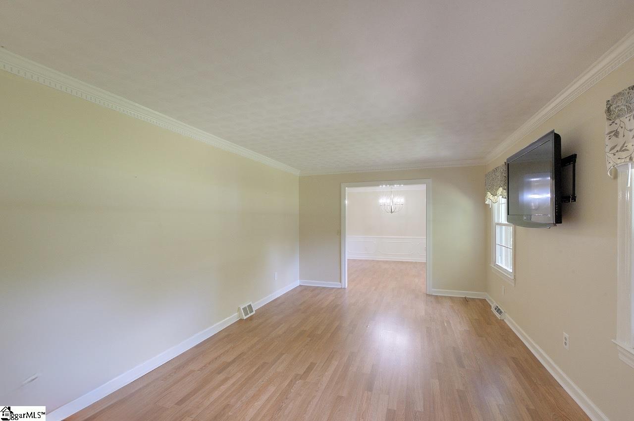 202 Ridgecrest Court Simpsonville, SC 29680