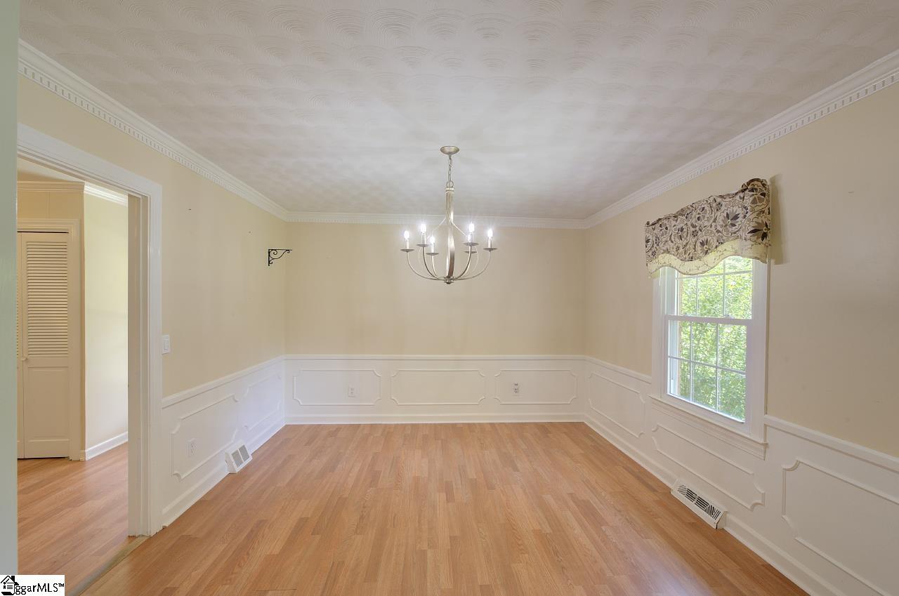 202 Ridgecrest Court Simpsonville, SC 29680