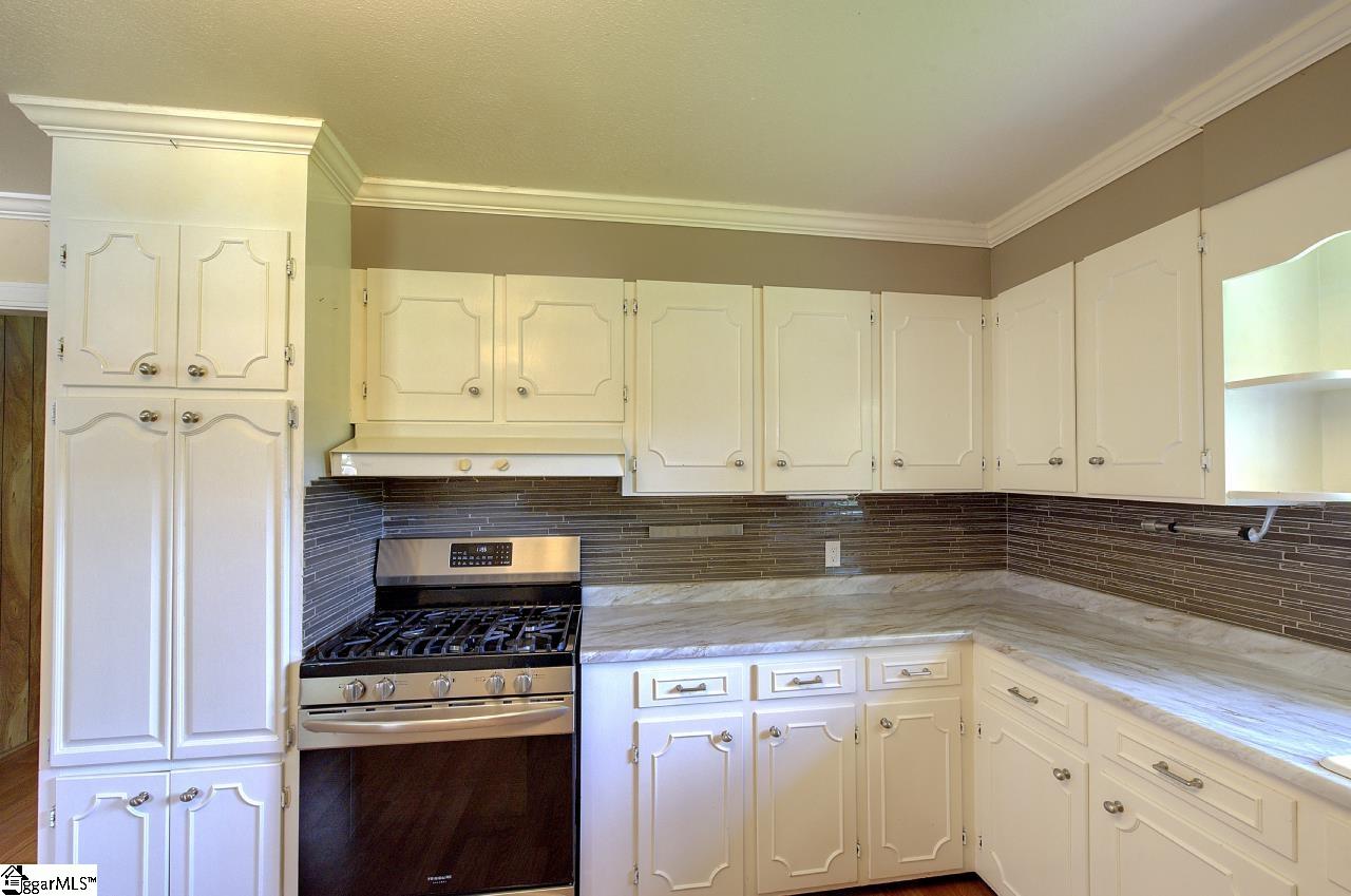 202 Ridgecrest Court Simpsonville, SC 29680
