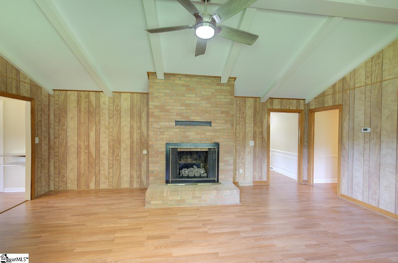 202 Ridgecrest Court Simpsonville, SC 29680