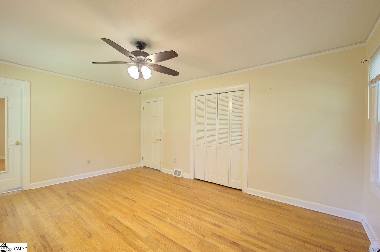 202 Ridgecrest Court Simpsonville, SC 29680