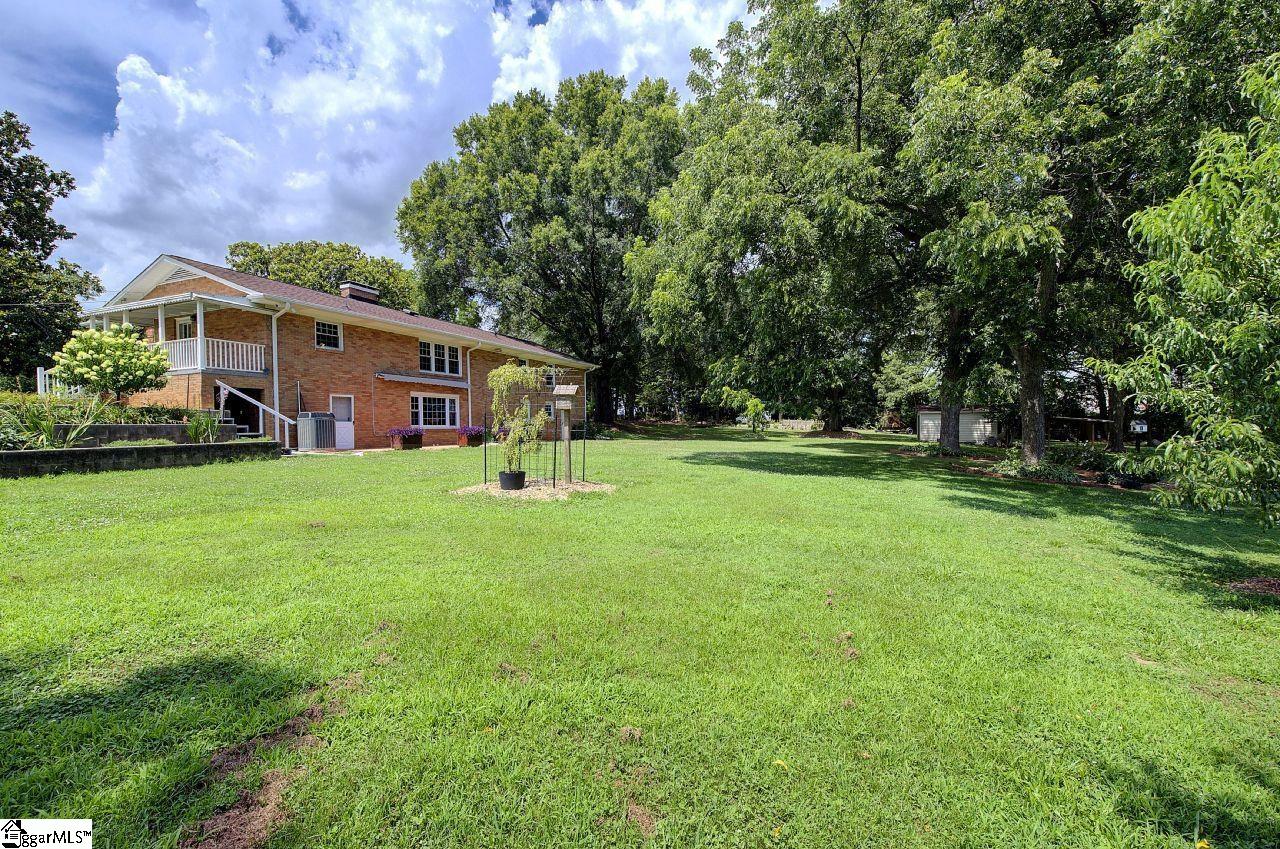 202 Ridgecrest Court Simpsonville, SC 29680