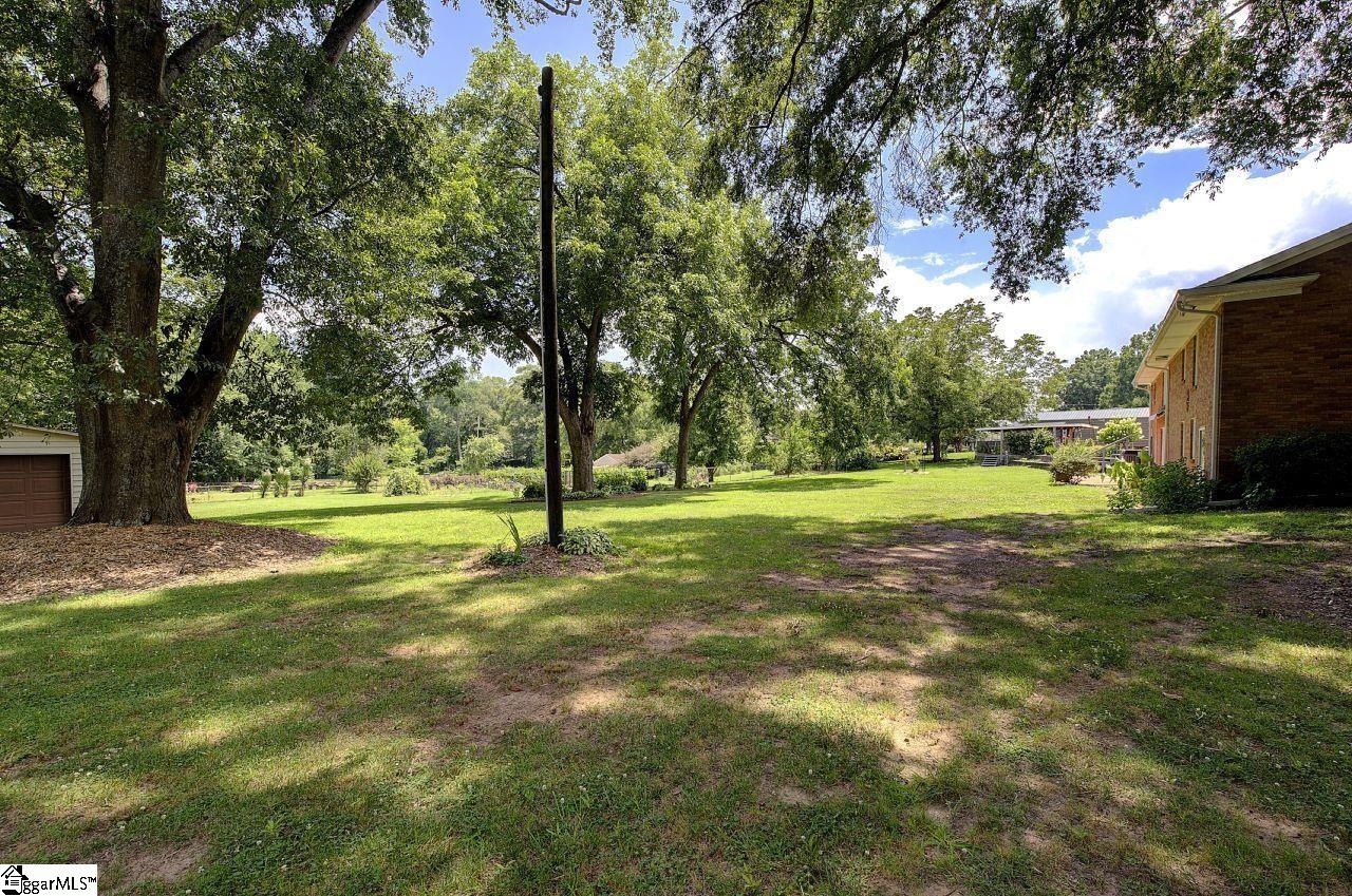 202 Ridgecrest Court Simpsonville, SC 29680
