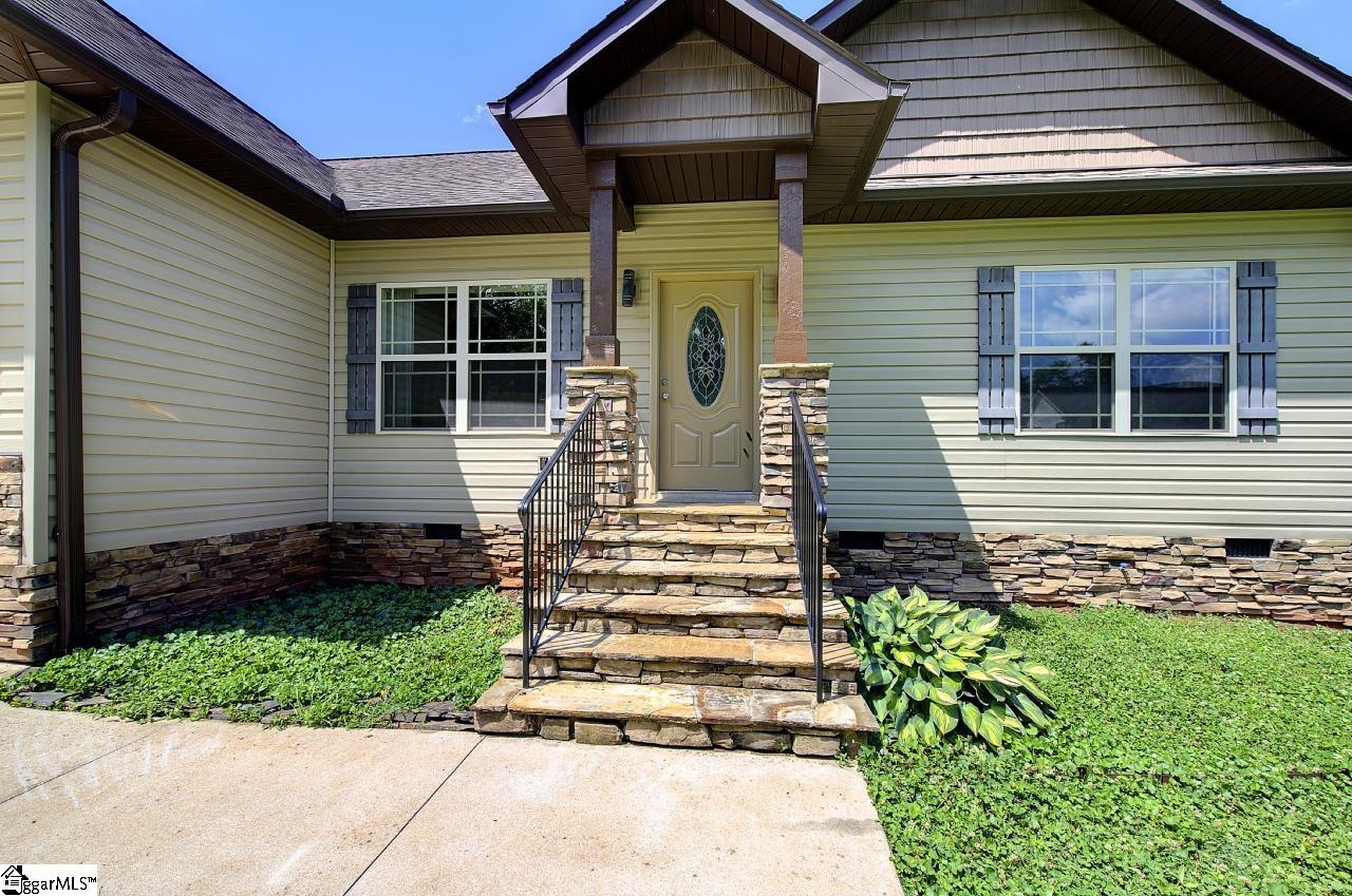 274 Millwood Lane Wellford, SC 29385