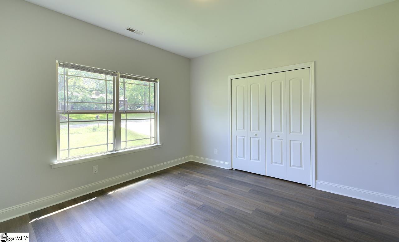 274 Millwood Lane Wellford, SC 29385