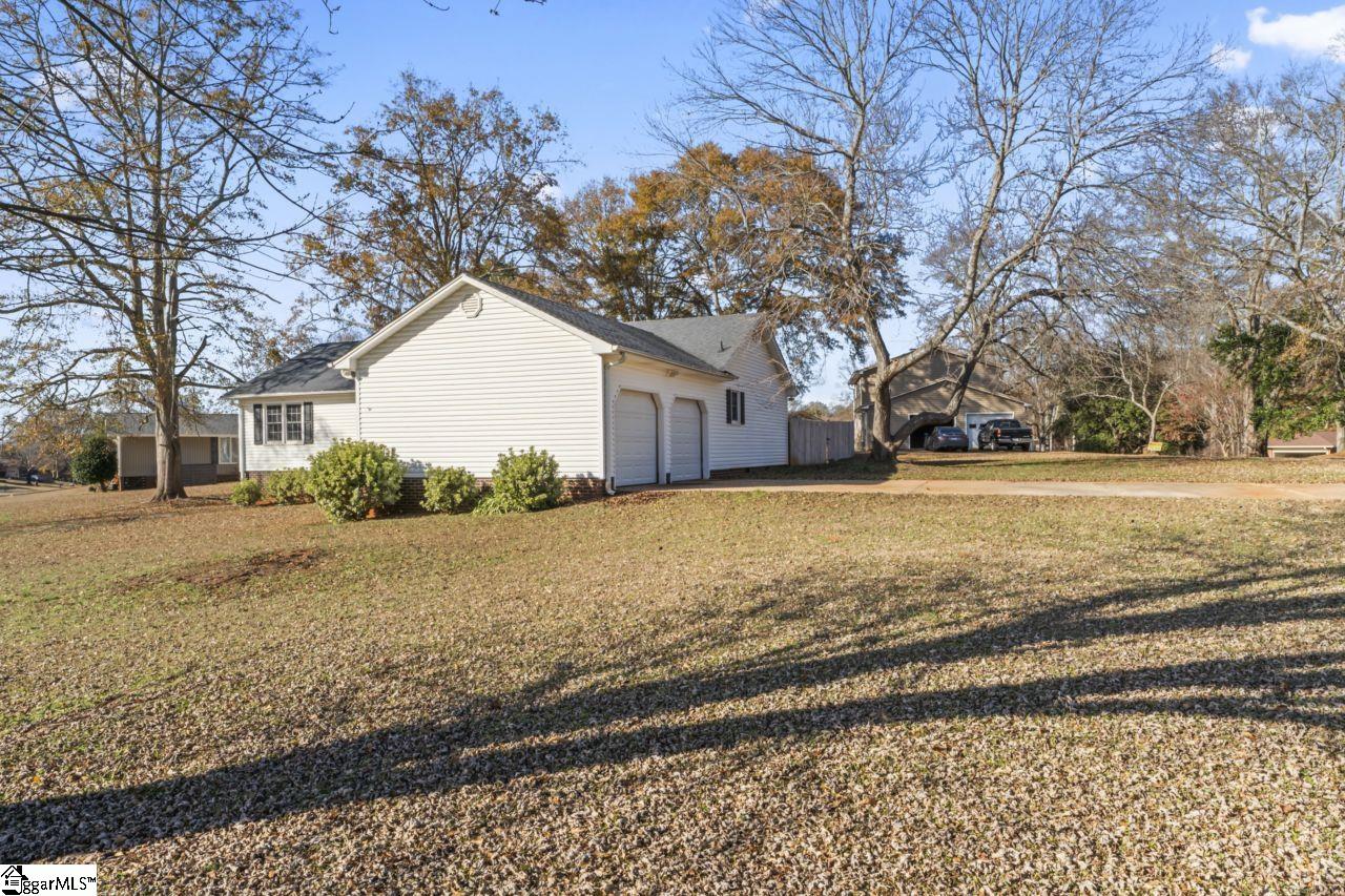 304 Stonehaven Drive Anderson, SC 29625