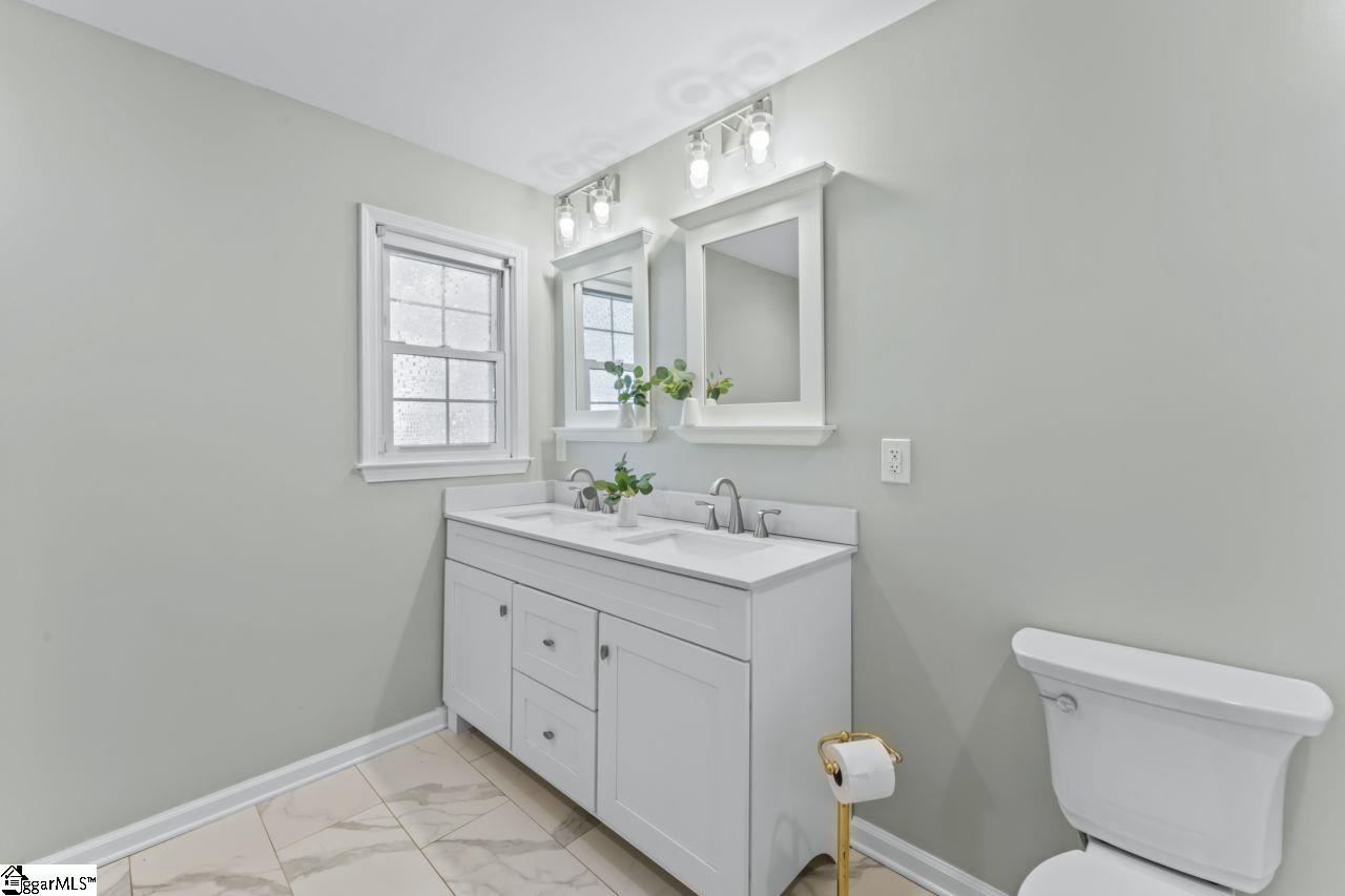304 Stonehaven Drive Anderson, SC 29625
