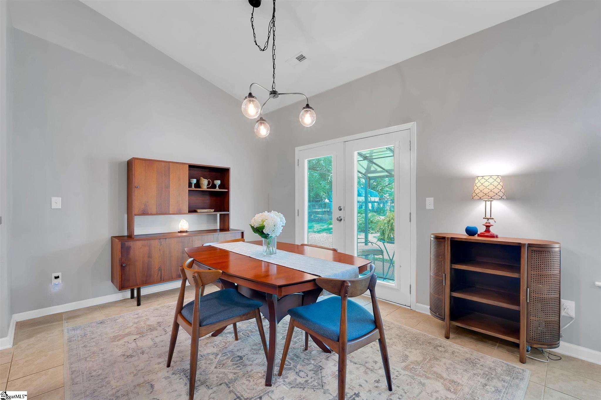 57 Seminole Drive Simpsonville, SC 29680
