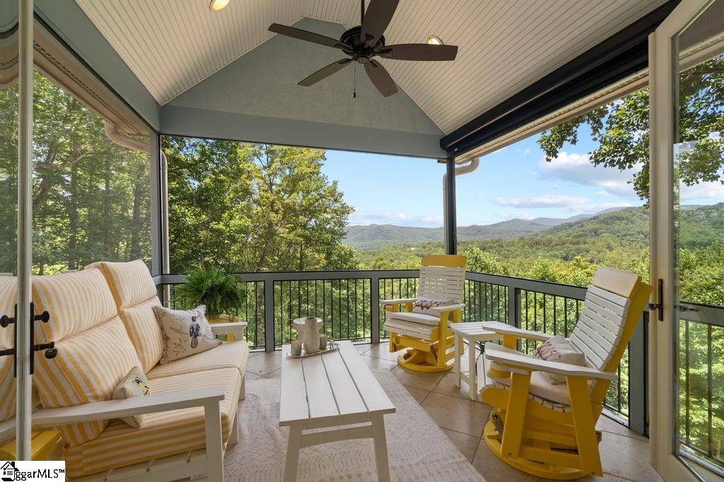 921 High Knoll Way Travelers Rest, SC 29690