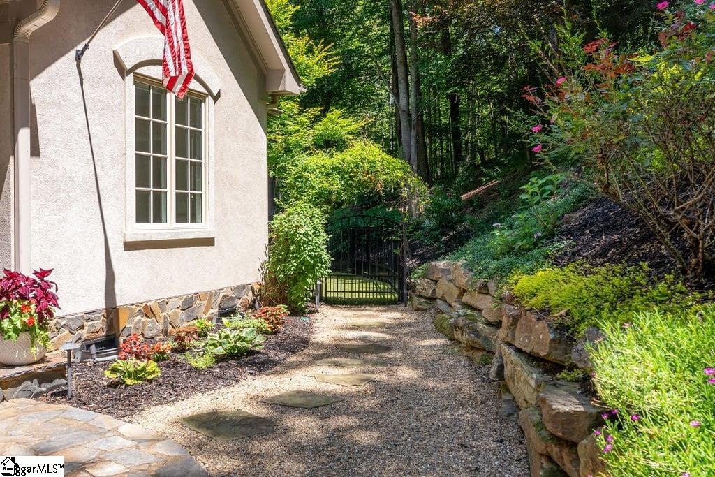 921 High Knoll Way Travelers Rest, SC 29690