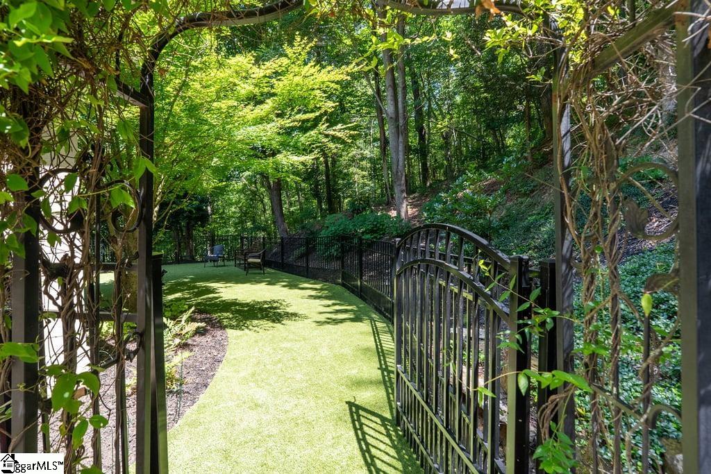 921 High Knoll Way Travelers Rest, SC 29690