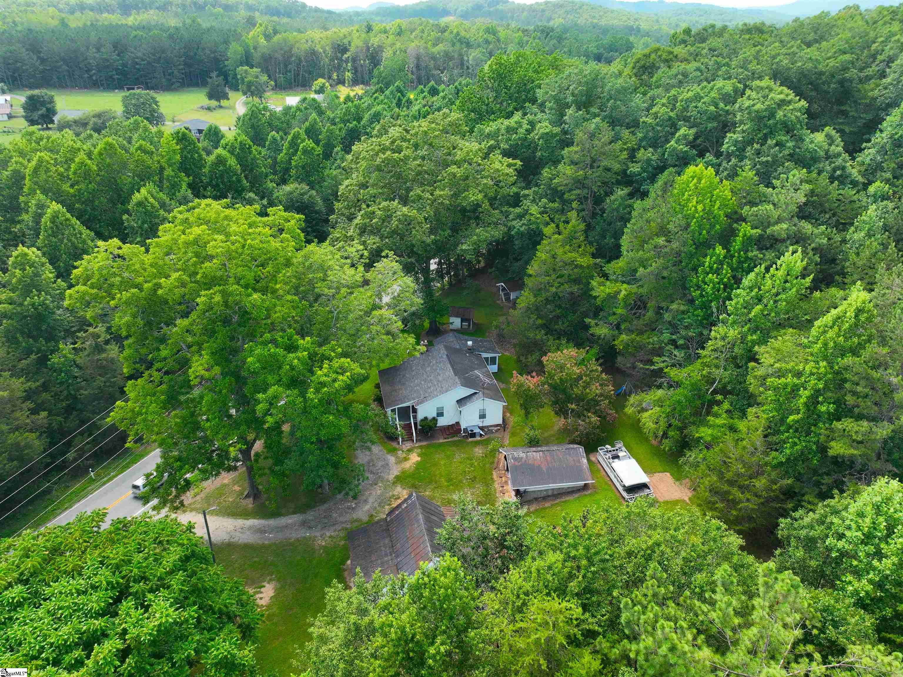 3573 Moorefield Memorial Highway Pickens, SC 29671