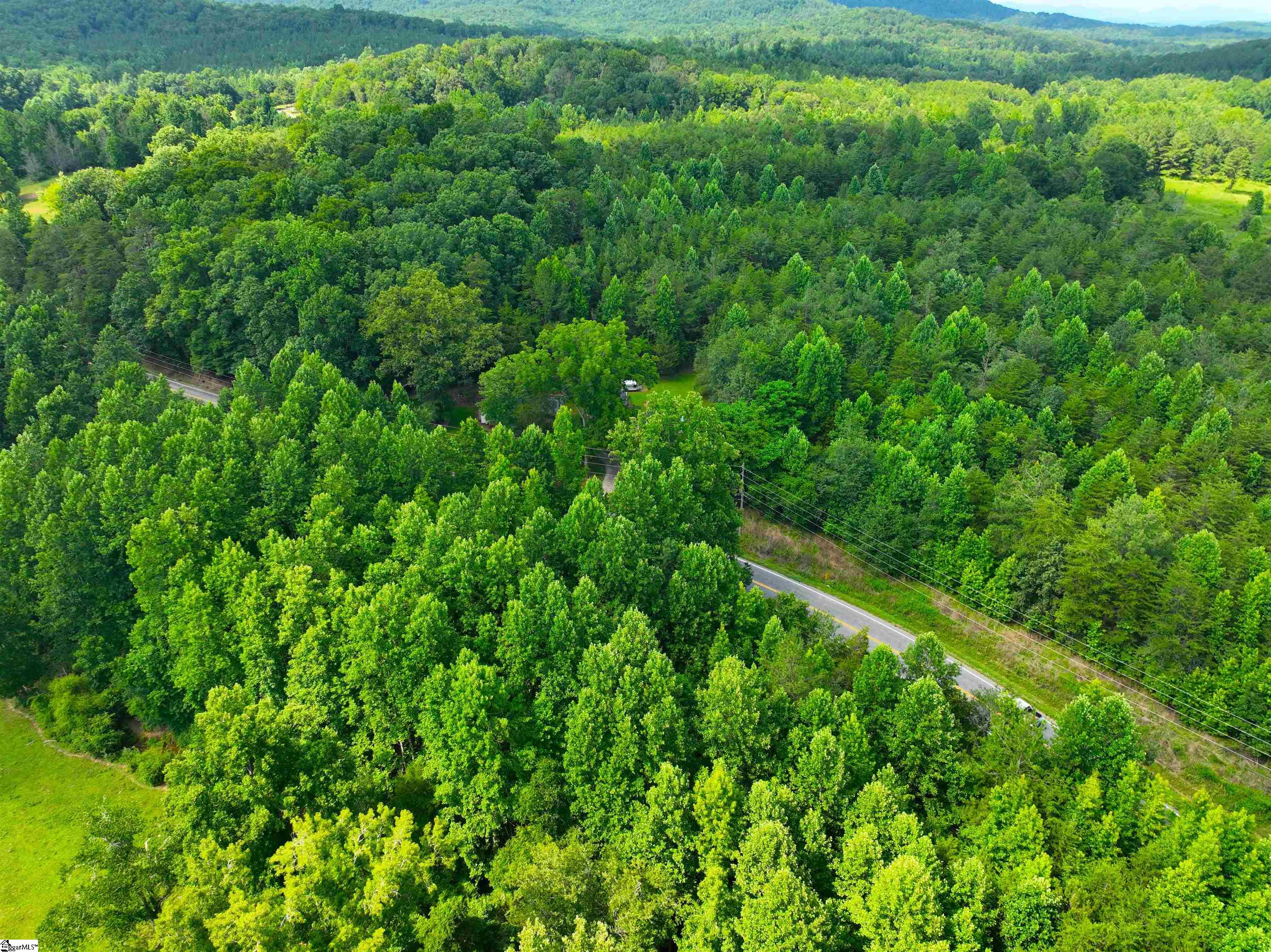 3573 Moorefield Memorial Highway Pickens, SC 29671
