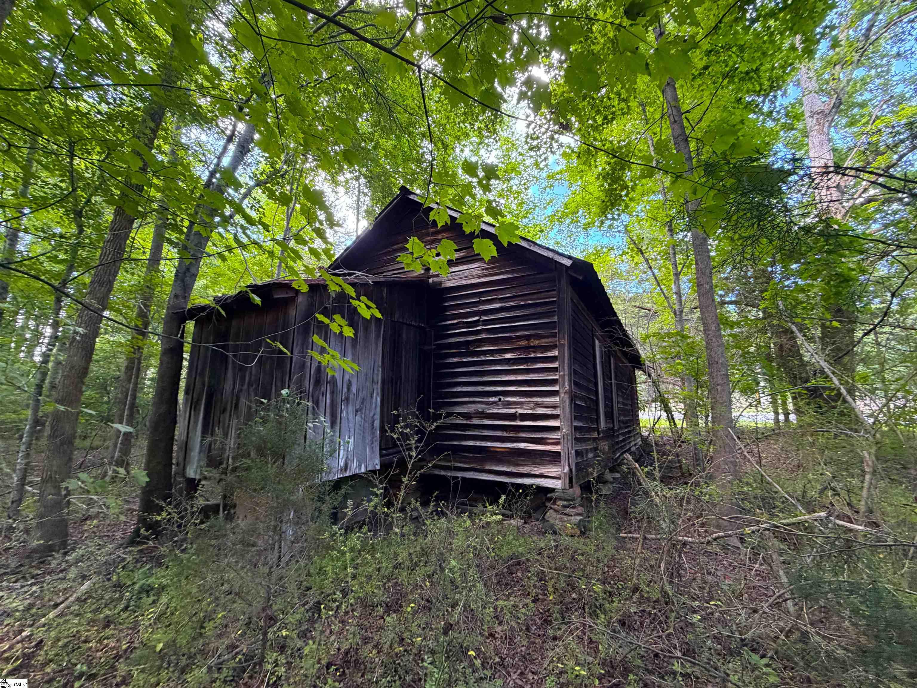 3573 Moorefield Memorial Highway Pickens, SC 29671