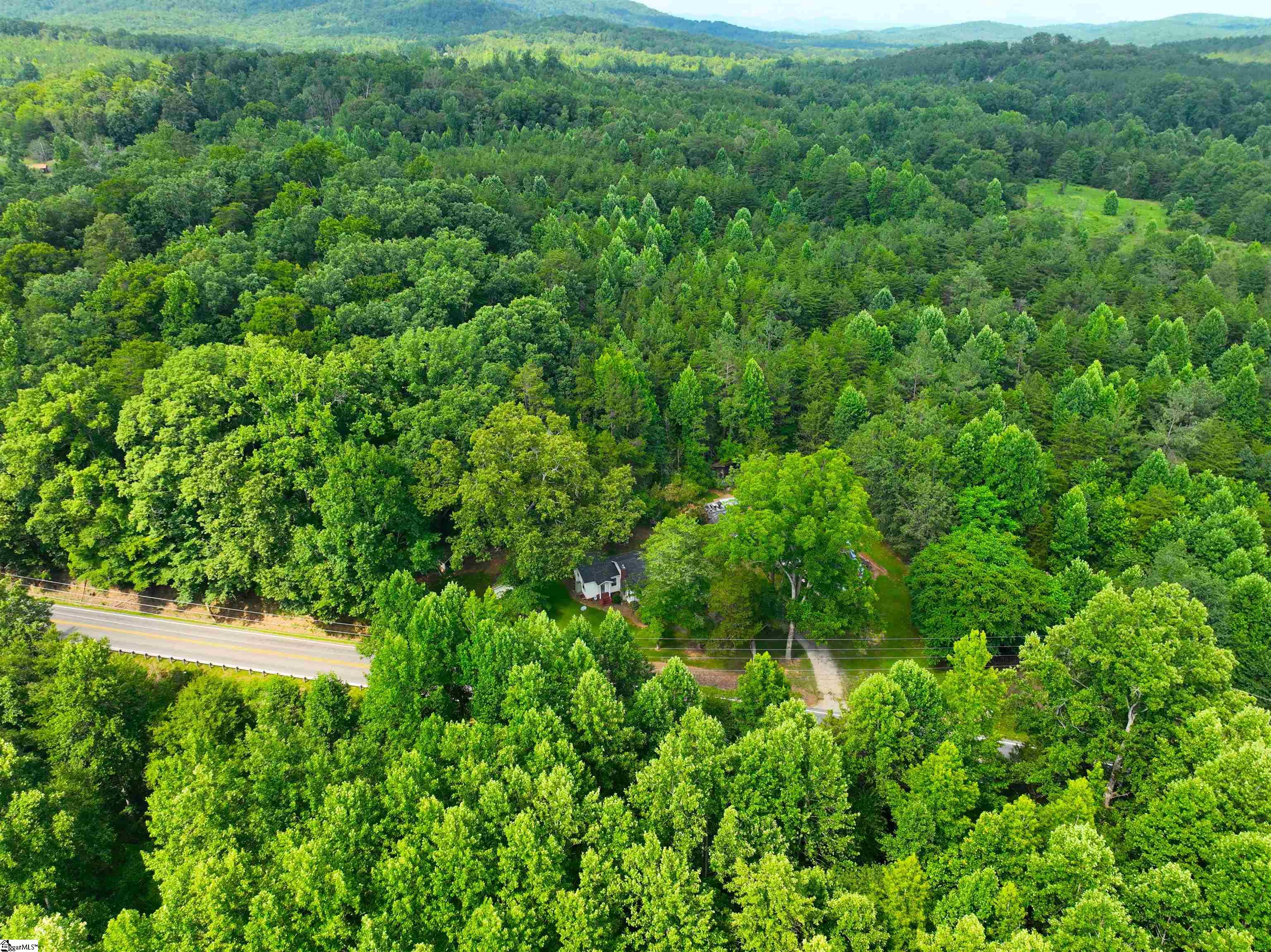 3573 Moorefield Memorial Highway Pickens, SC 29671