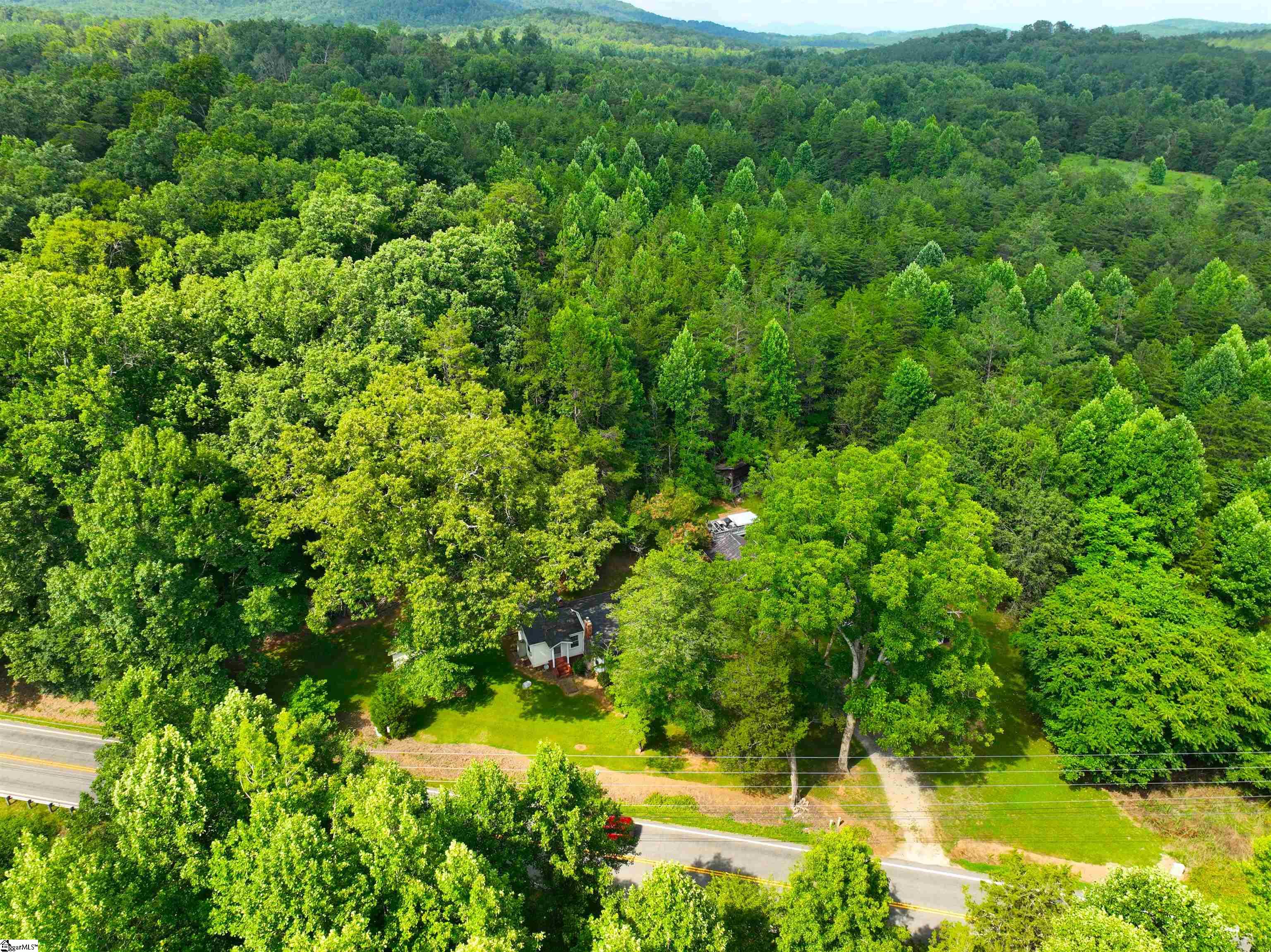 3573 Moorefield Memorial Highway Pickens, SC 29671