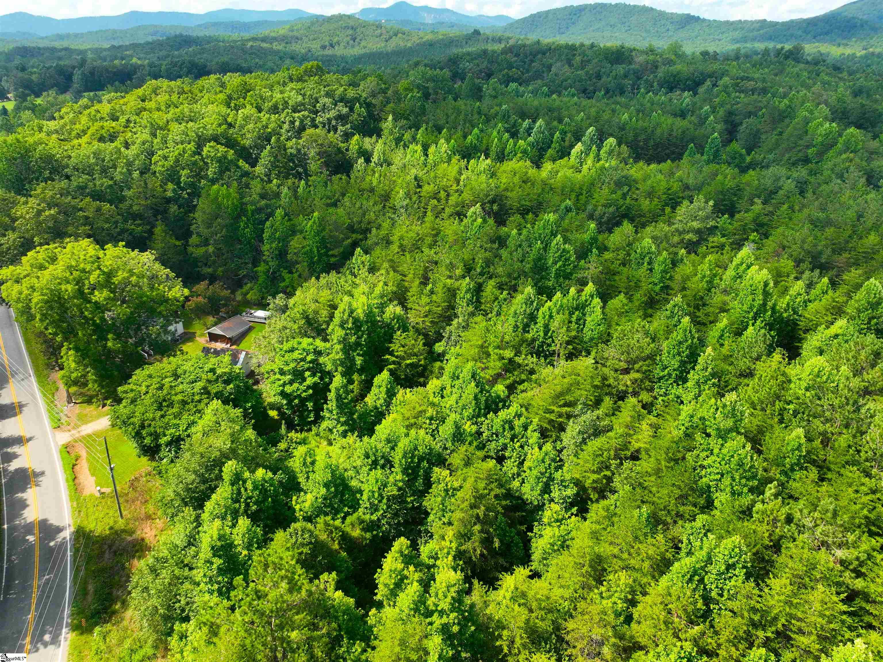 3573 Moorefield Memorial Highway Pickens, SC 29671