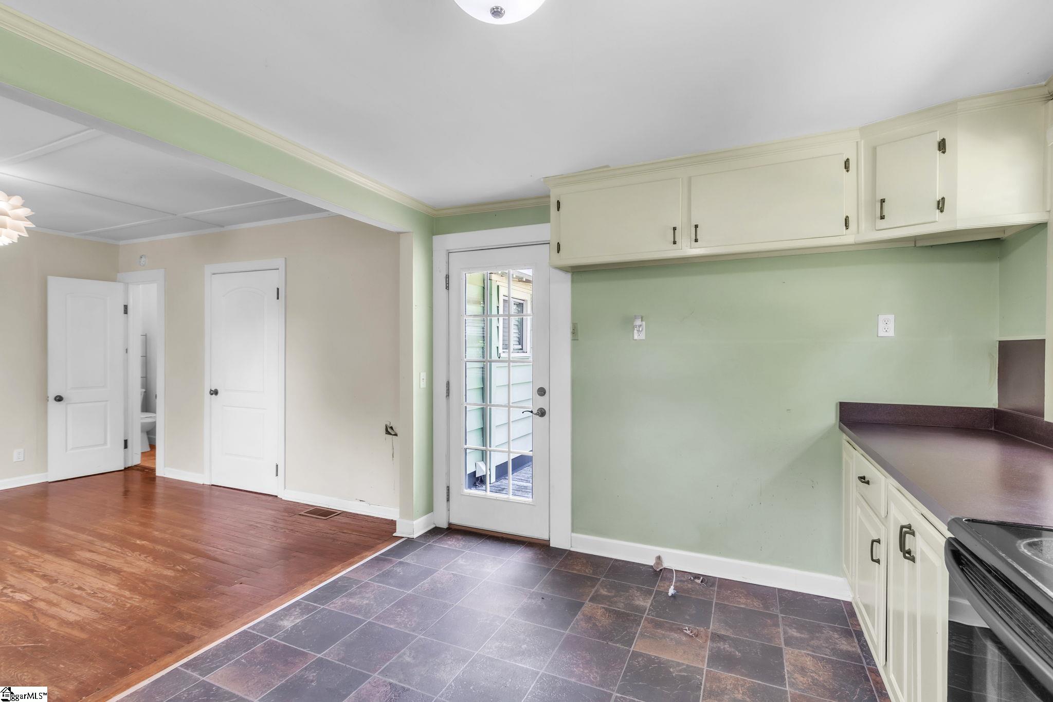 234 Rogers Avenue Greenville, SC 29617-7706
