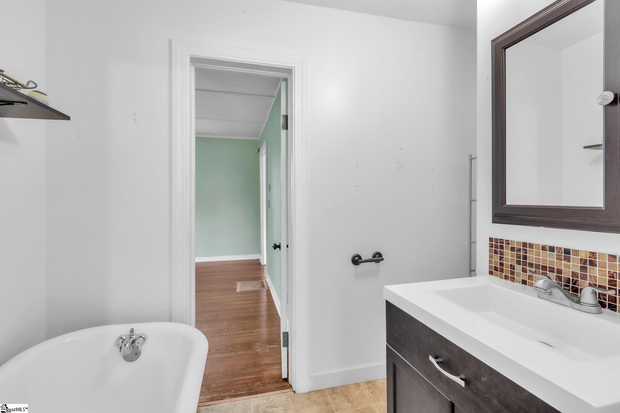 234 Rogers Avenue Greenville, SC 29617-7706