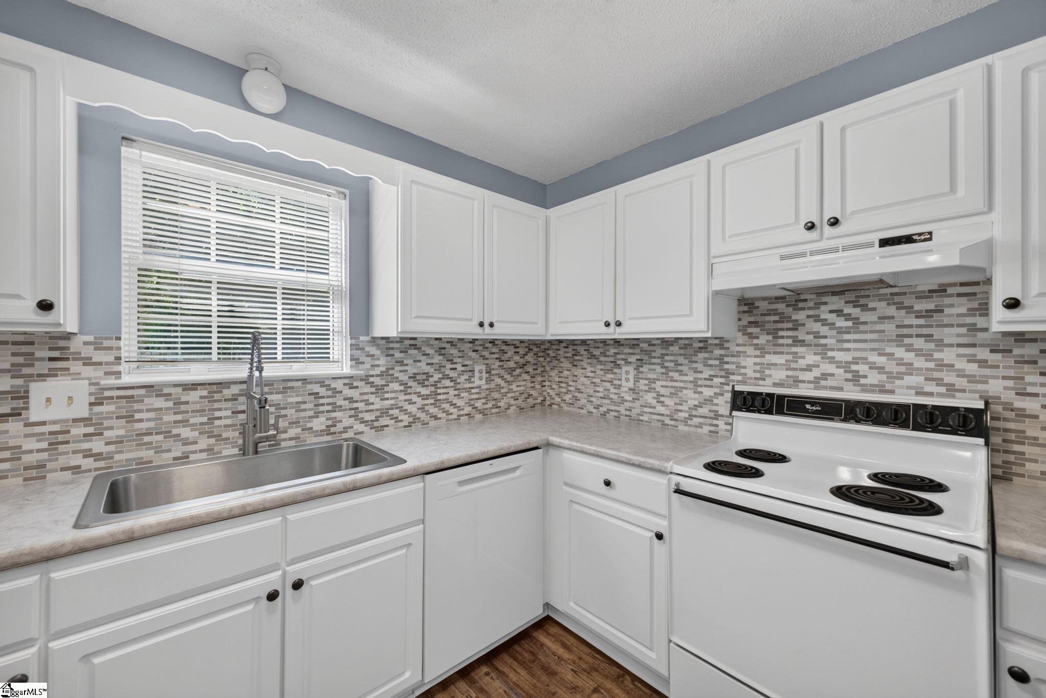 109 Twin Falls Drive Simpsonville, SC 29680