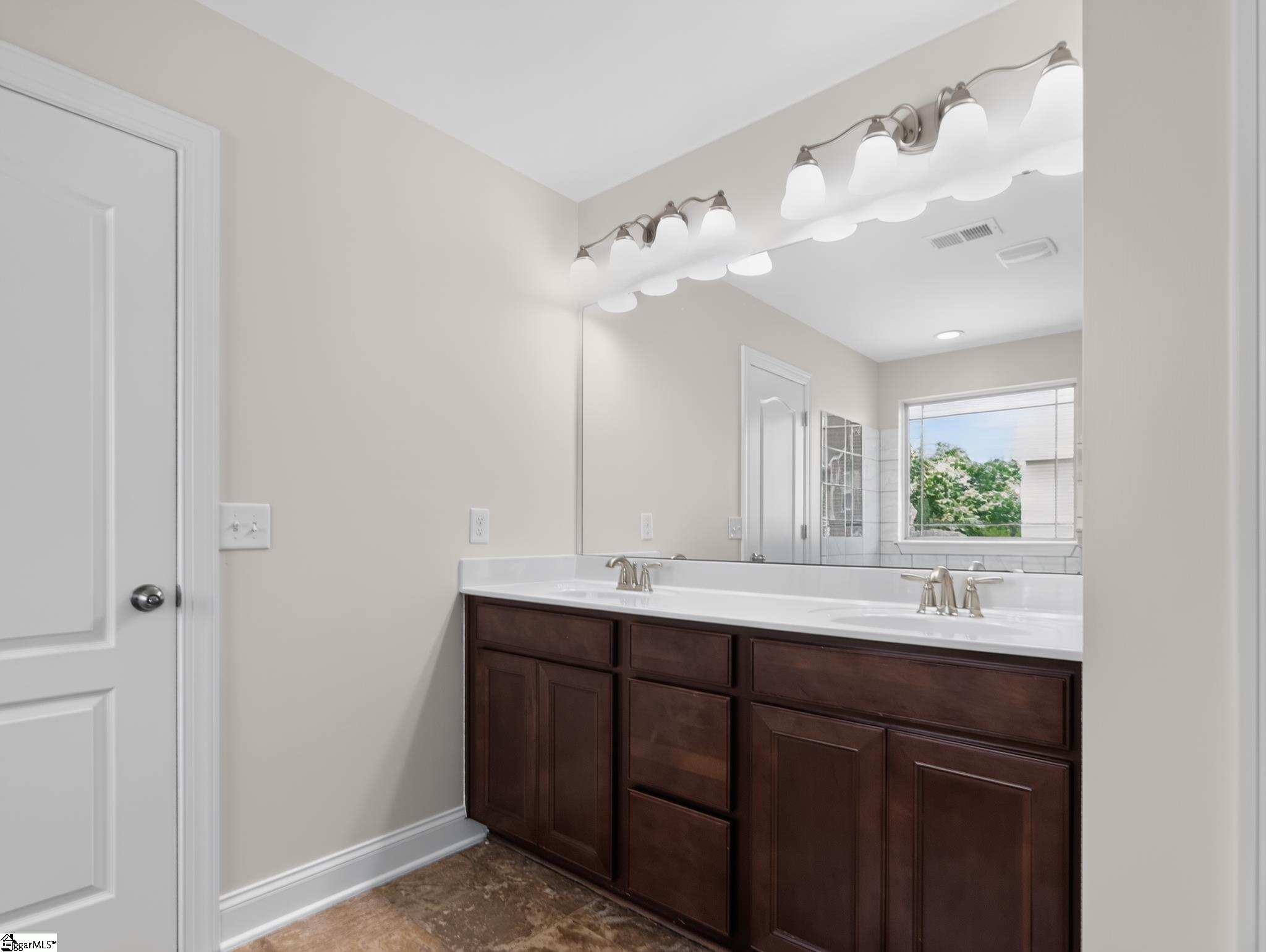 216 William Seth Court Simpsonville, SC 29681