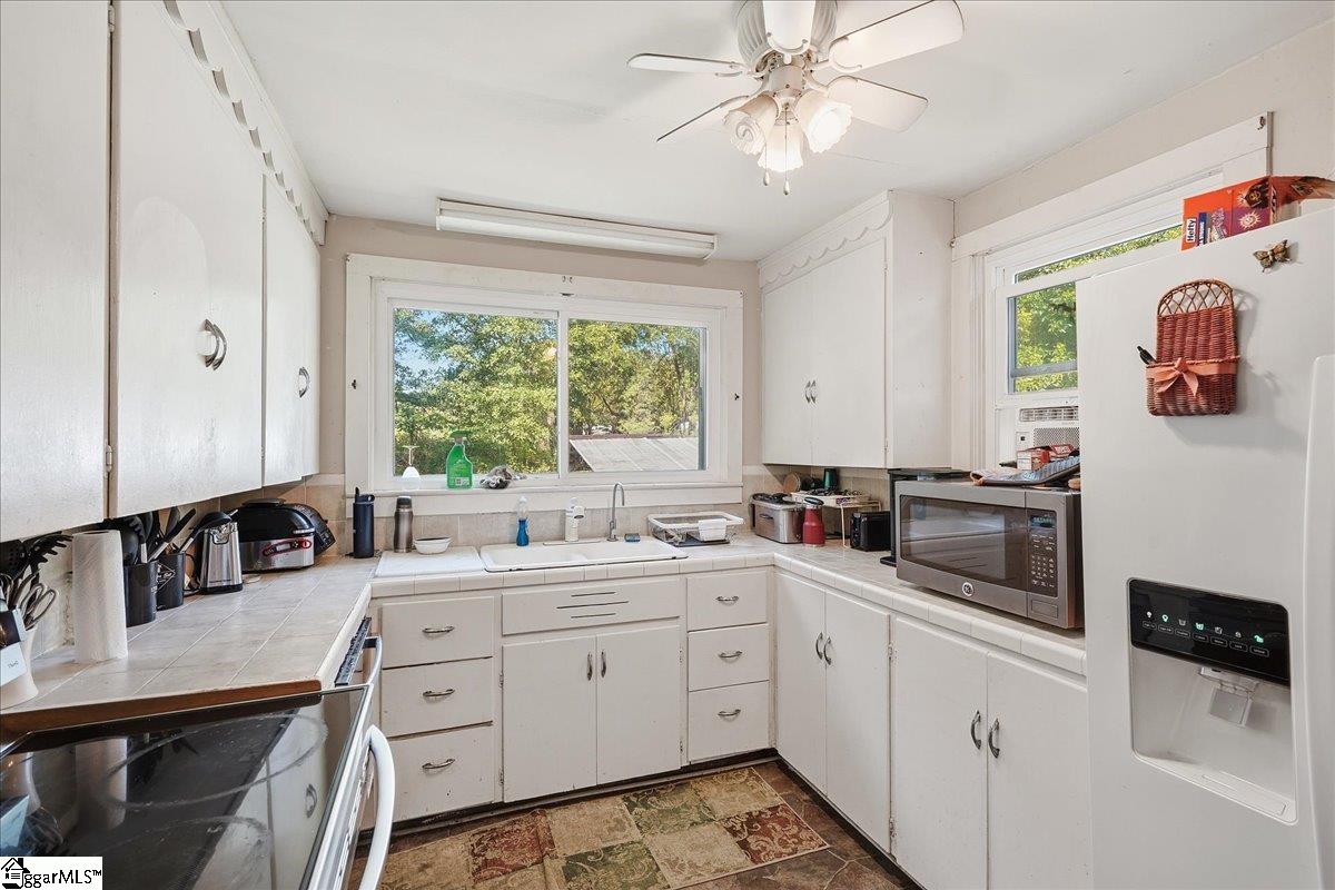 2060 Highway 418 Pelzer, SC 29669