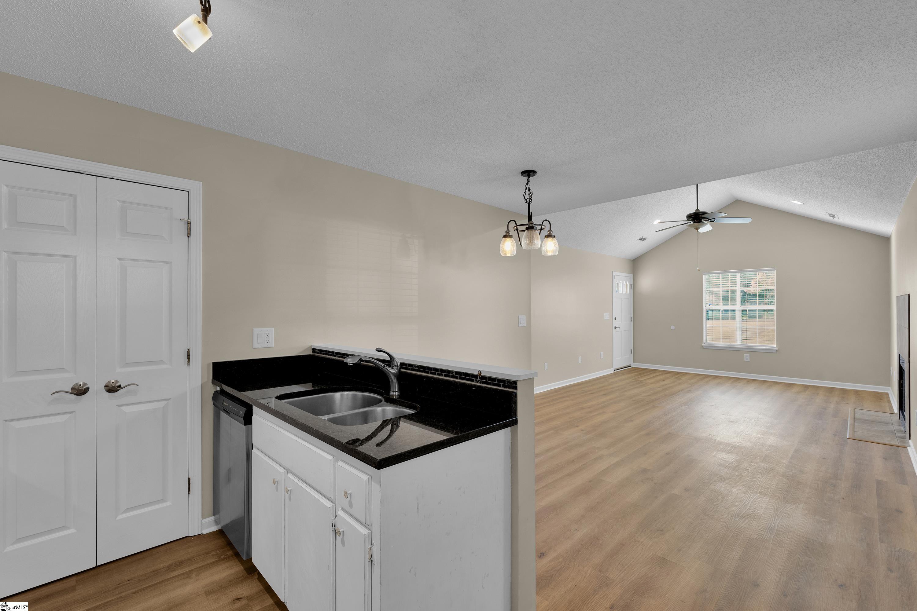103 Mosspoint Drive Greenville, SC 29617