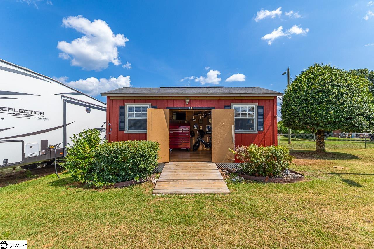 7655 Reidville Road Woodruff, SC 29388