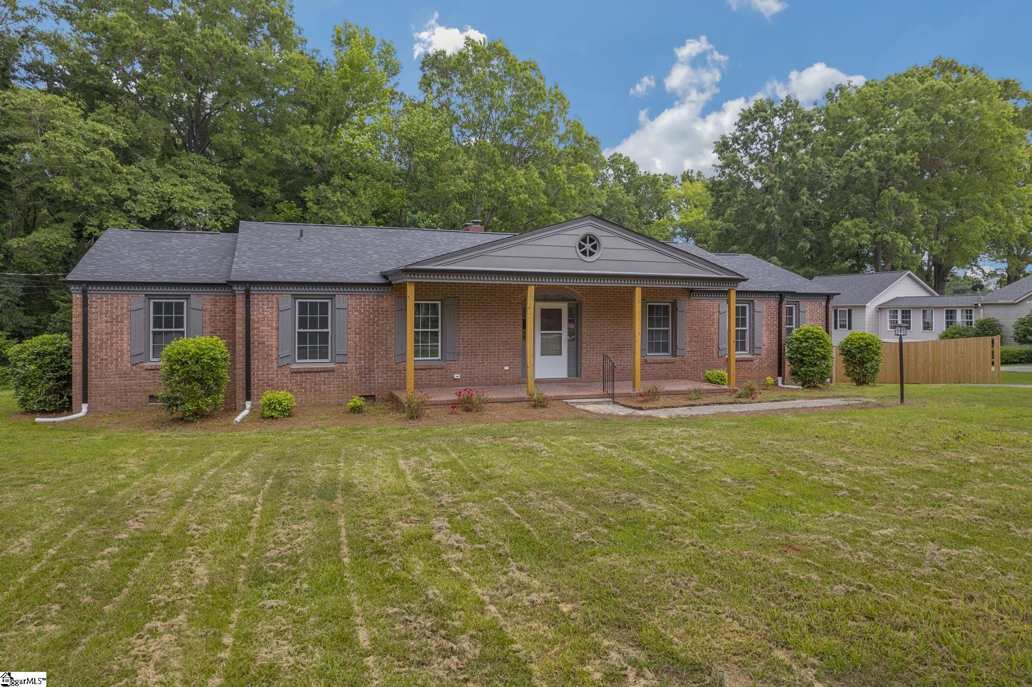 104 Arrowood Lane Laurens, SC 29360