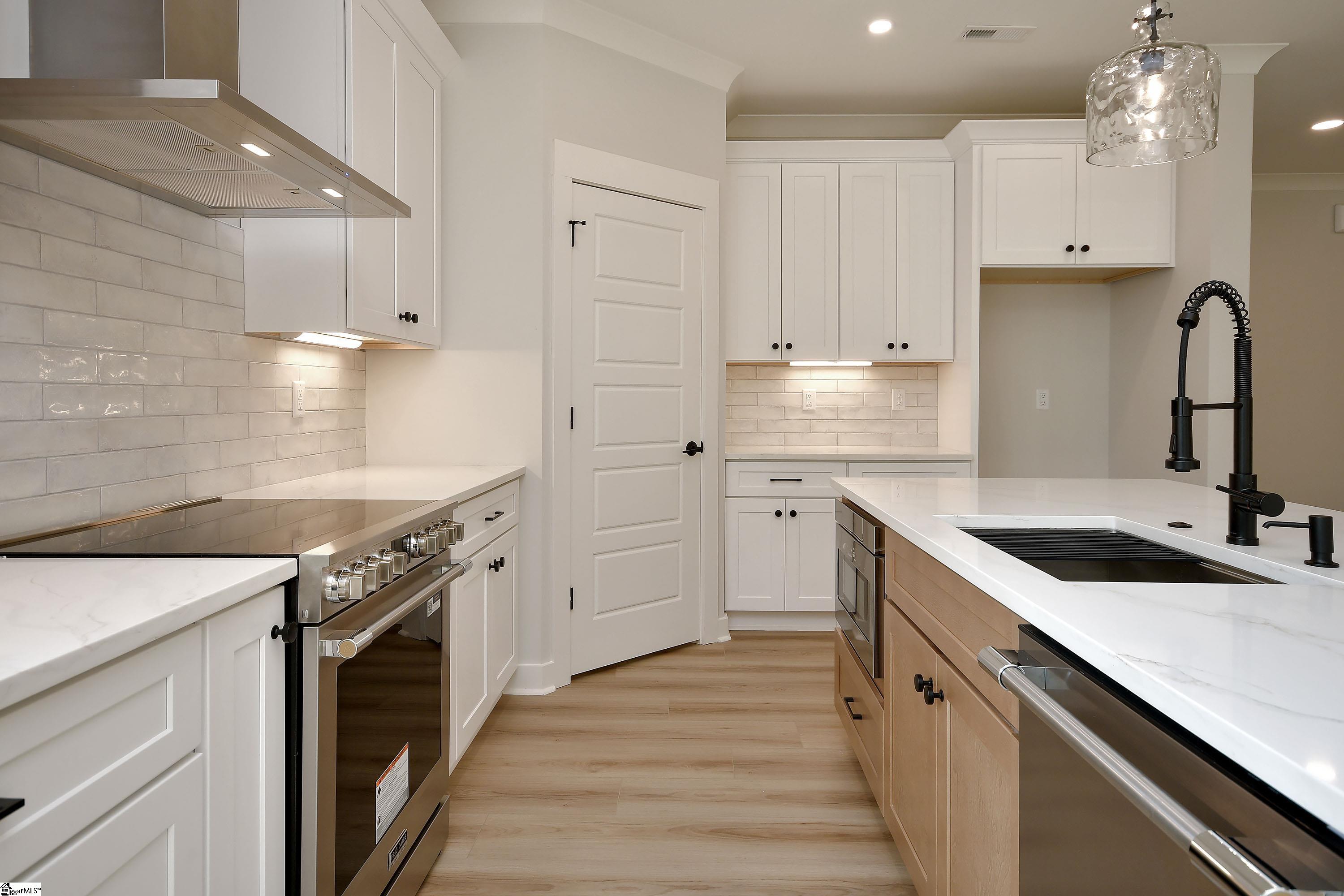 206 Hamilton Street Williamston, SC 29697-1540