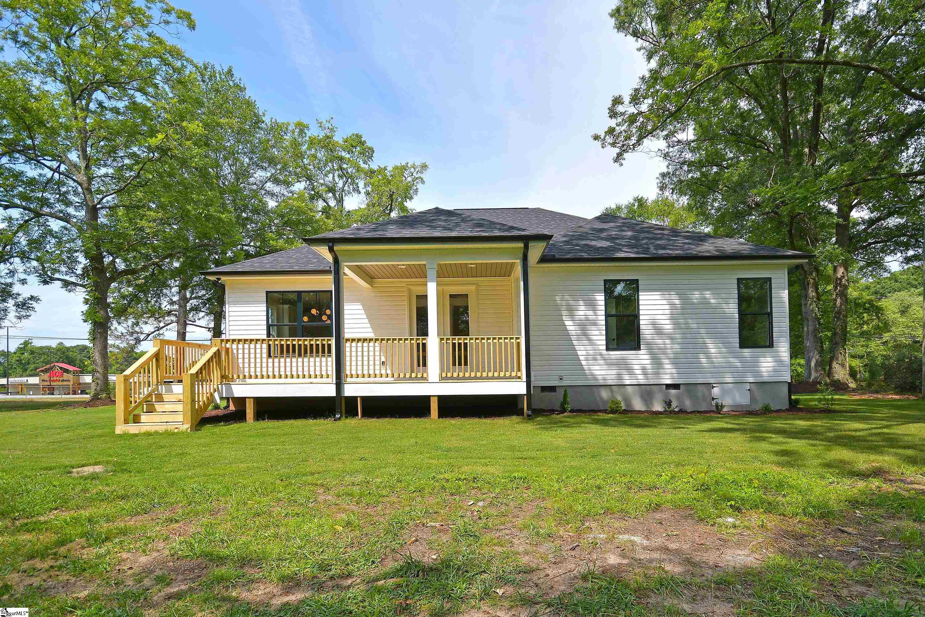 206 Hamilton Street Williamston, SC 29697-1540