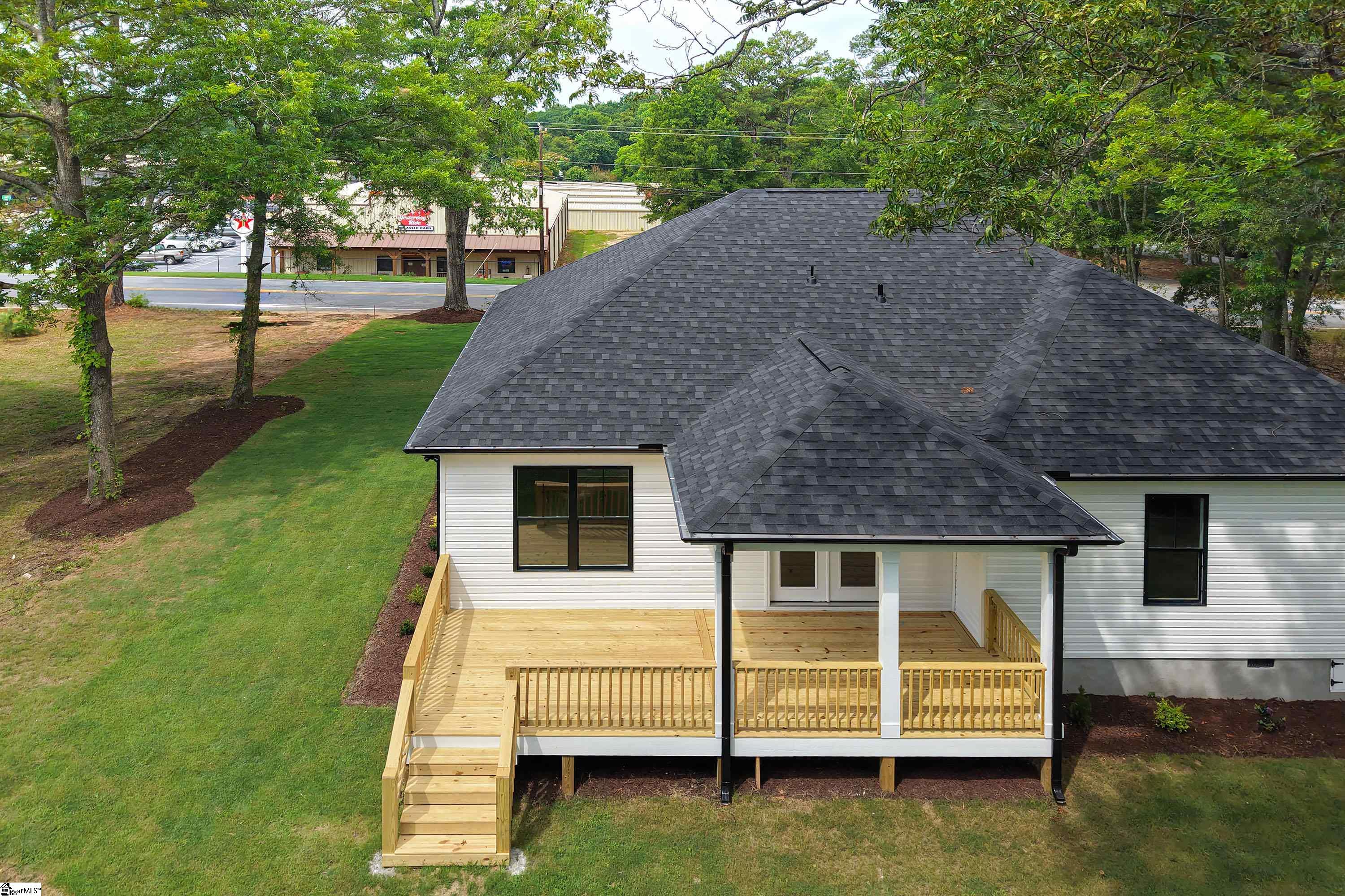 206 Hamilton Street Williamston, SC 29697-1540