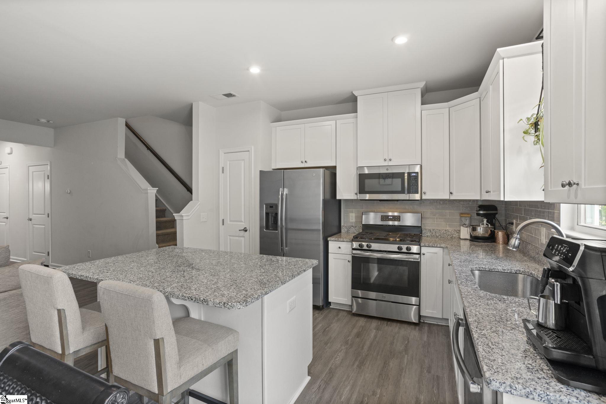 108 Roundtree Drive Simpsonville, SC 29681
