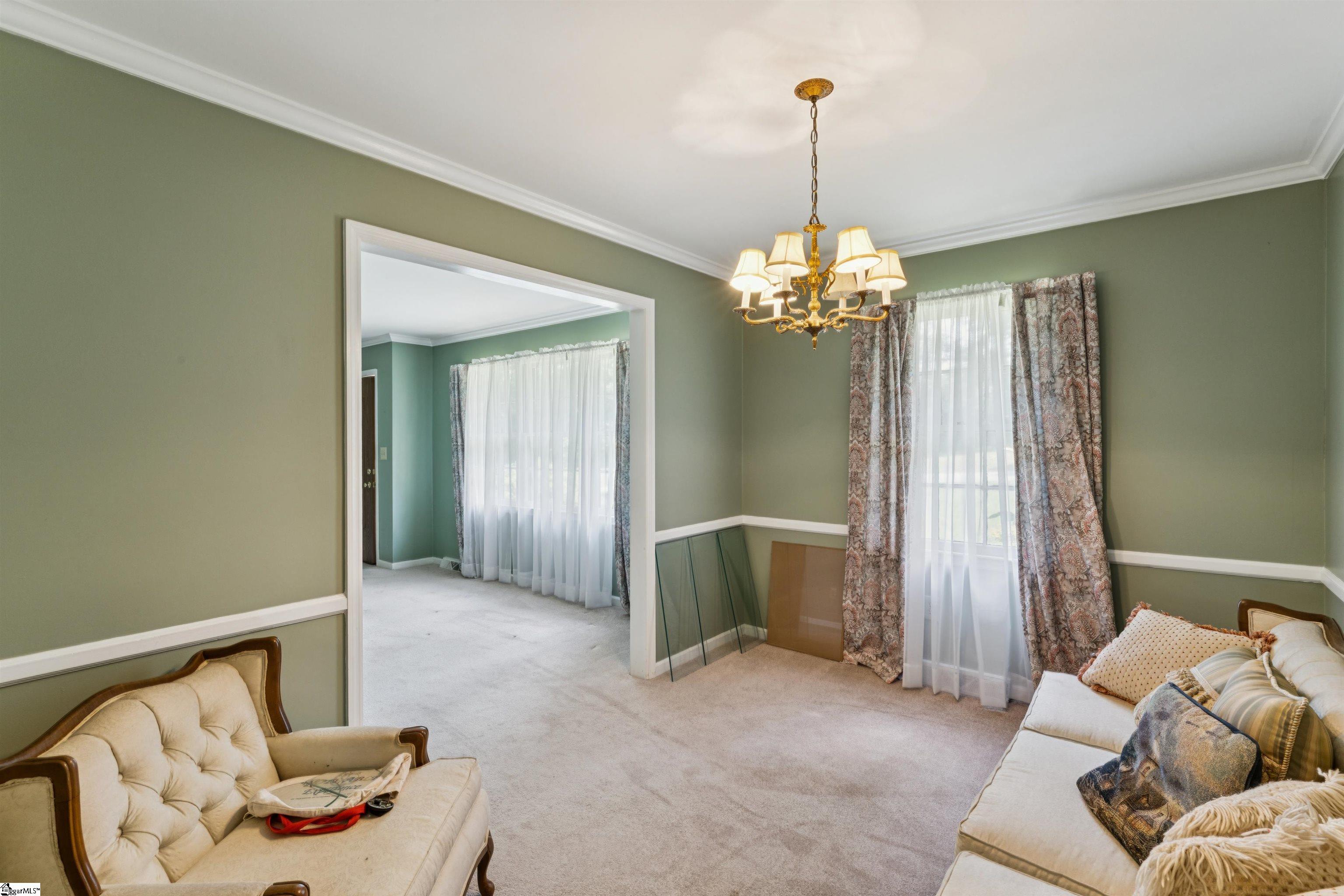 15 Weehawken Circle Taylors, SC 29687