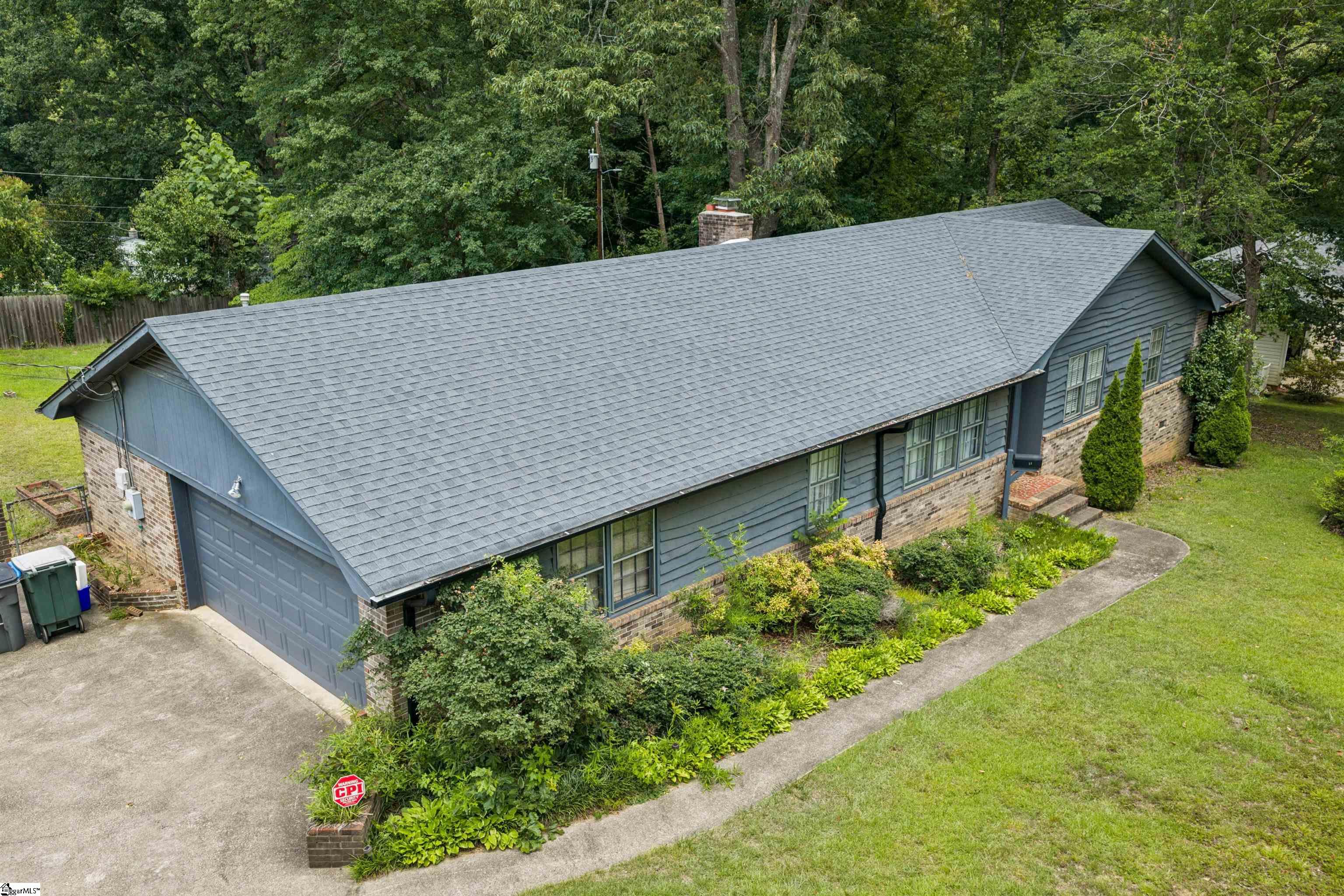 15 Weehawken Circle Taylors, SC 29687