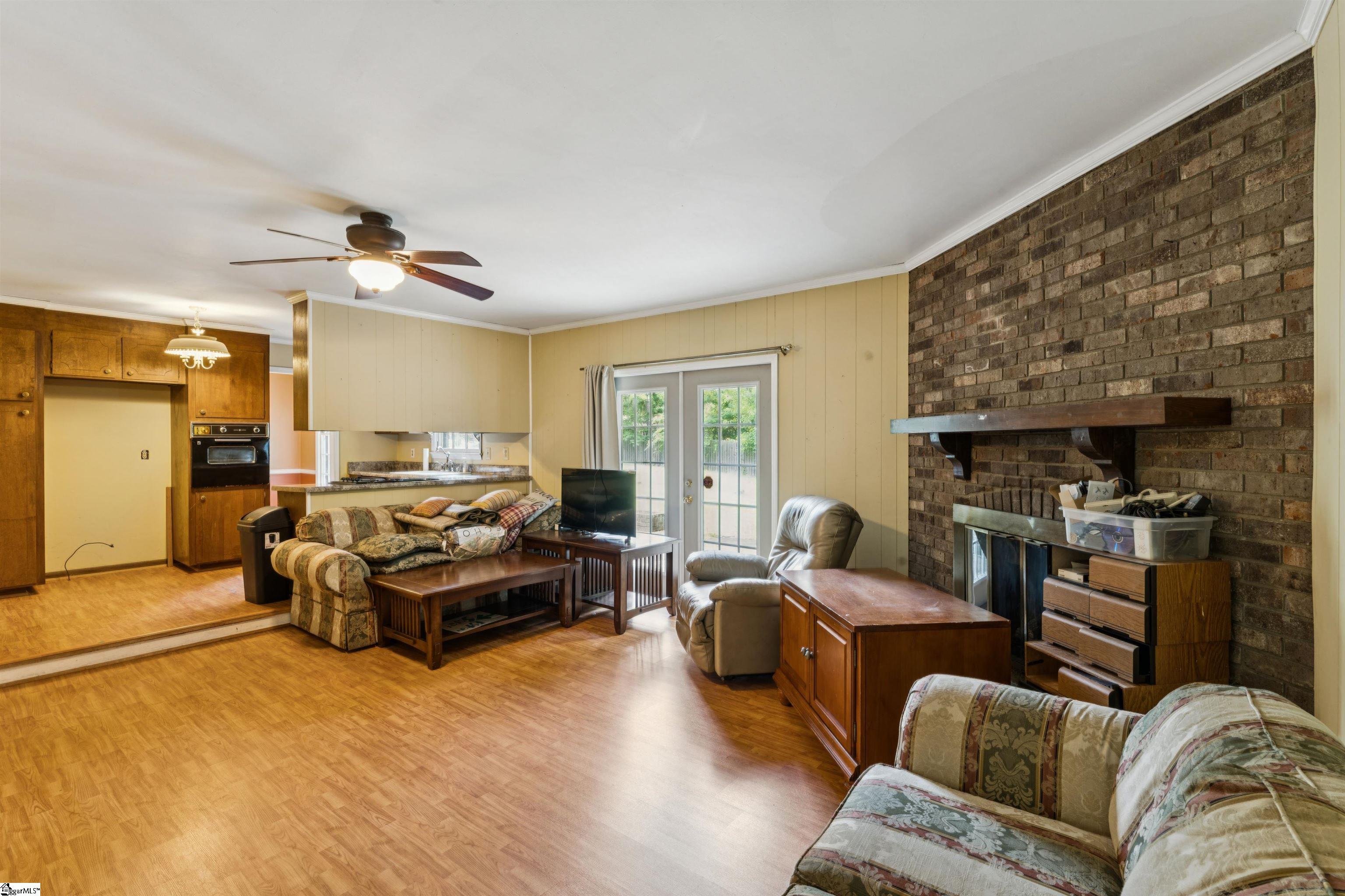 15 Weehawken Circle Taylors, SC 29687