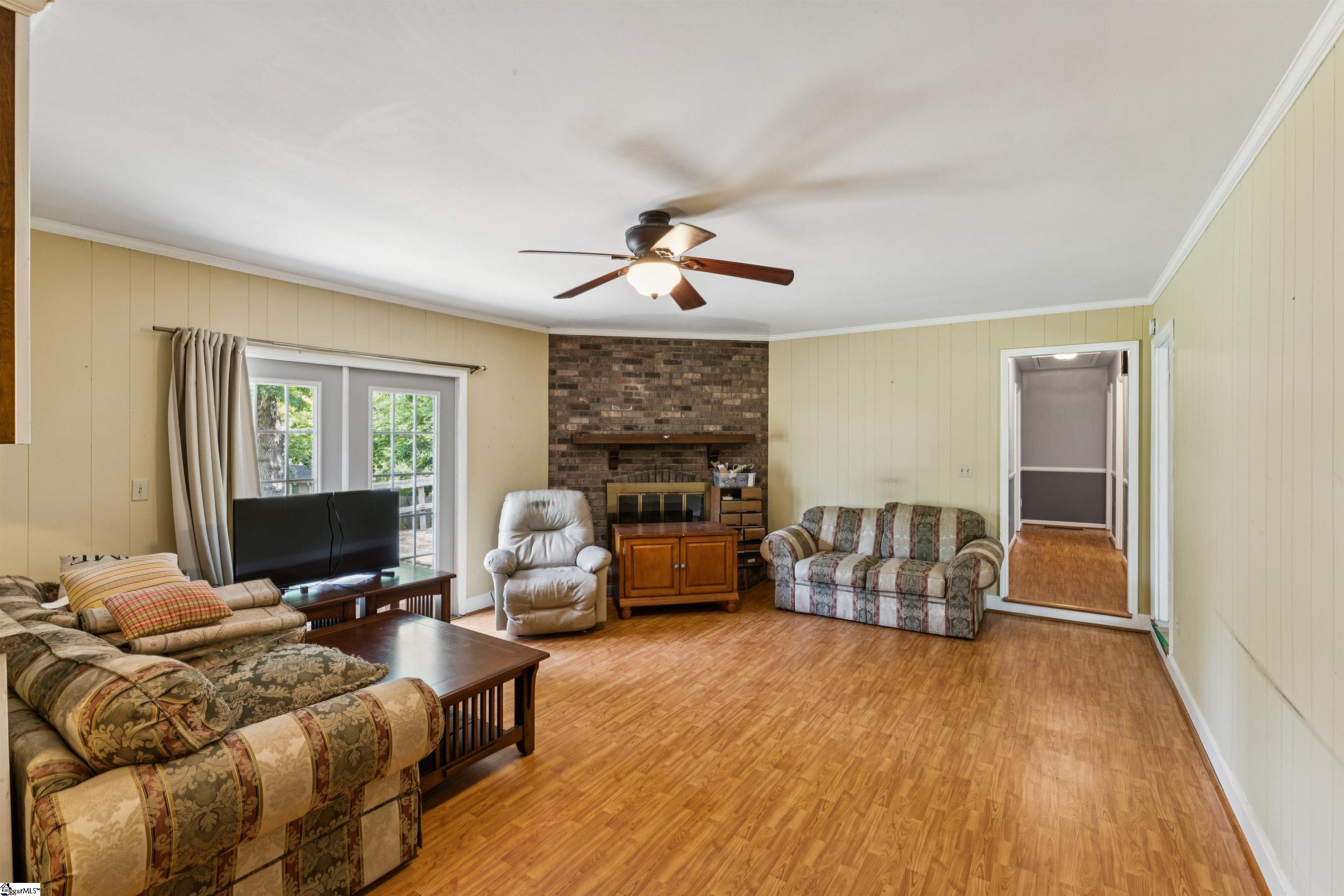 15 Weehawken Circle Taylors, SC 29687