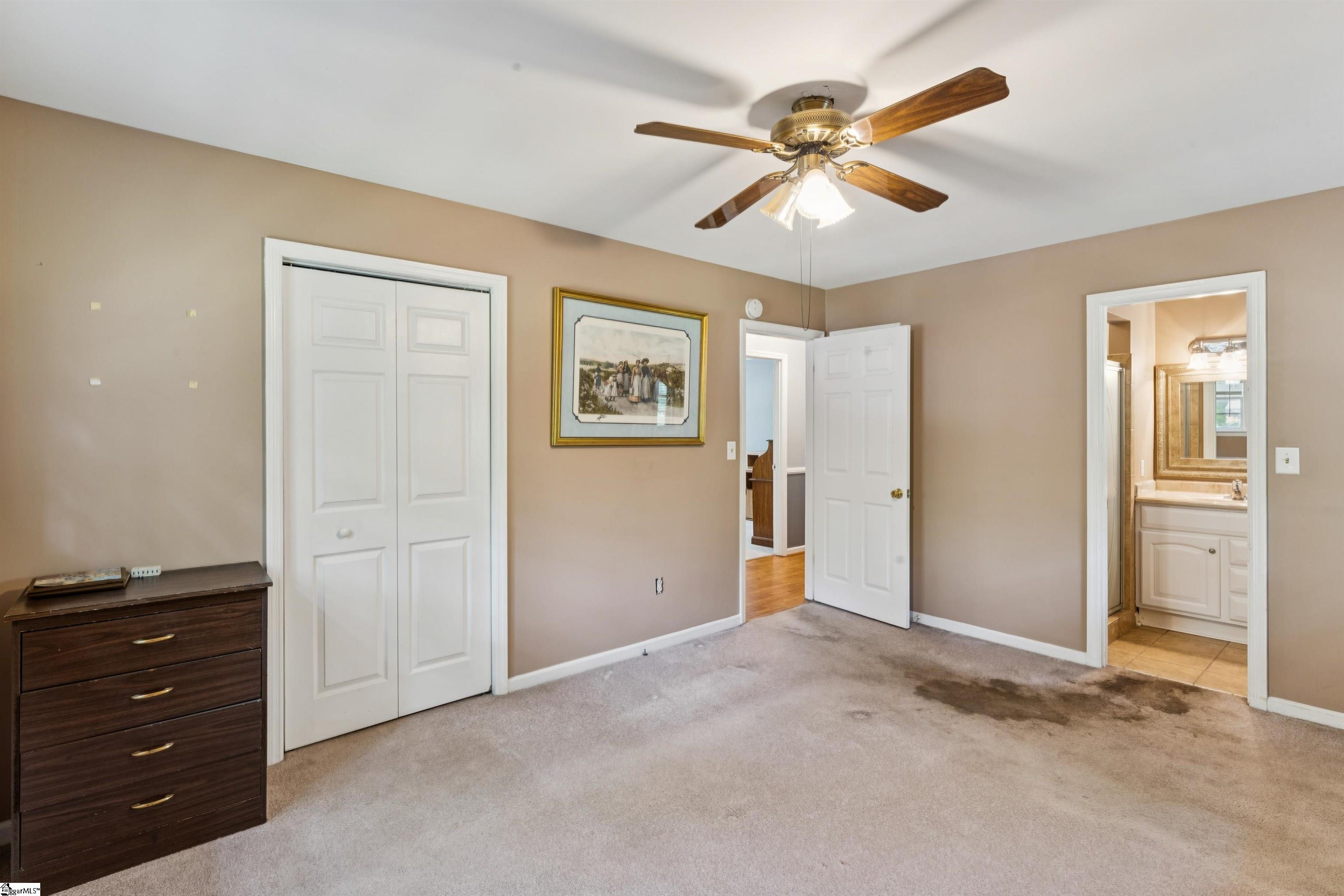 15 Weehawken Circle Taylors, SC 29687