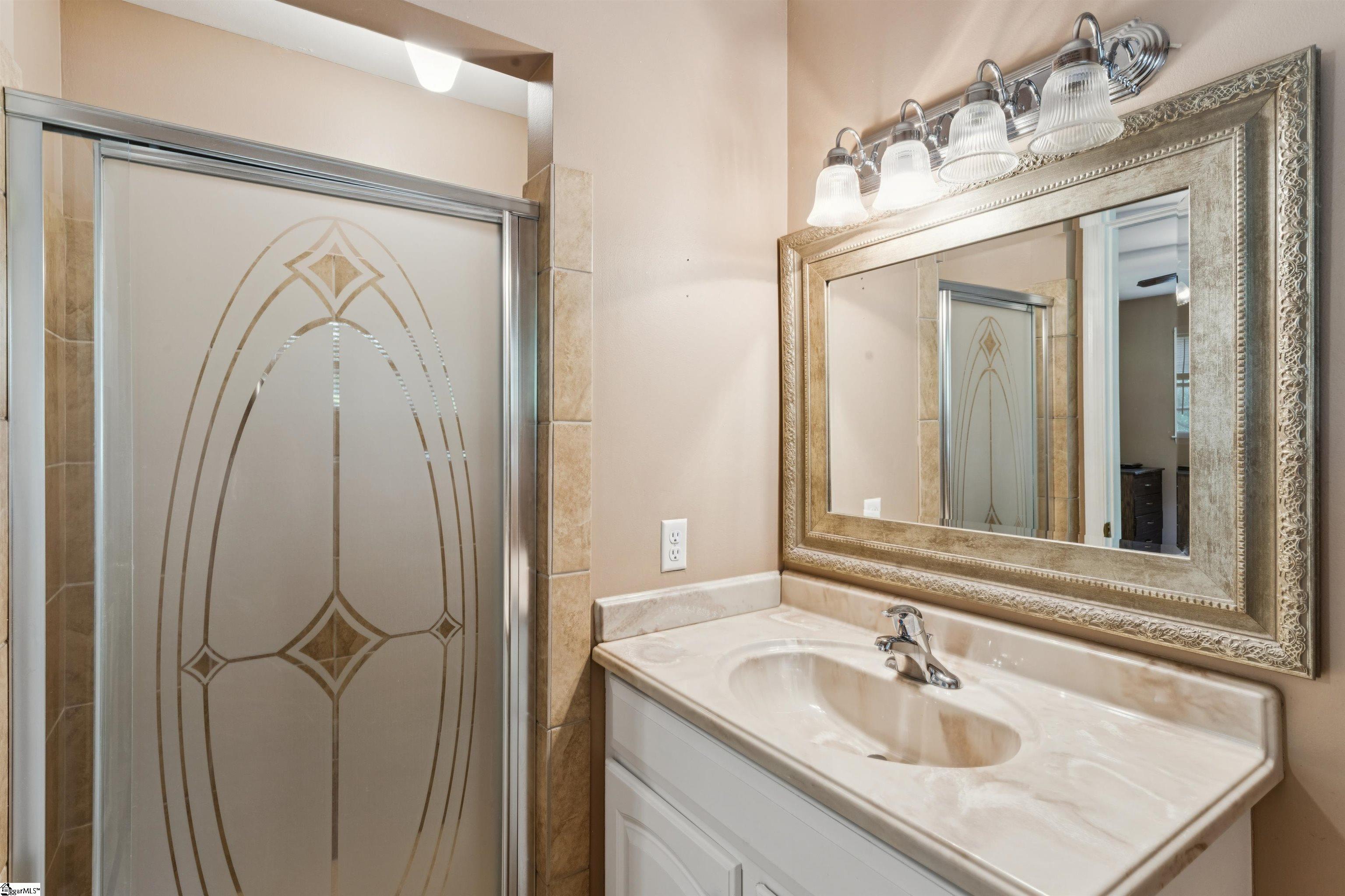 15 Weehawken Circle Taylors, SC 29687