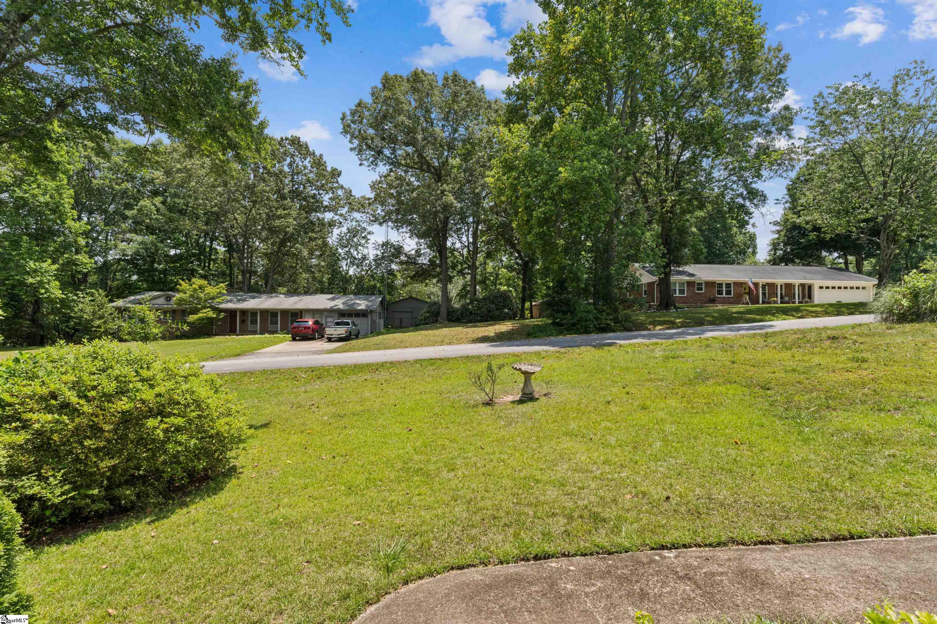 15 Weehawken Circle Taylors, SC 29687